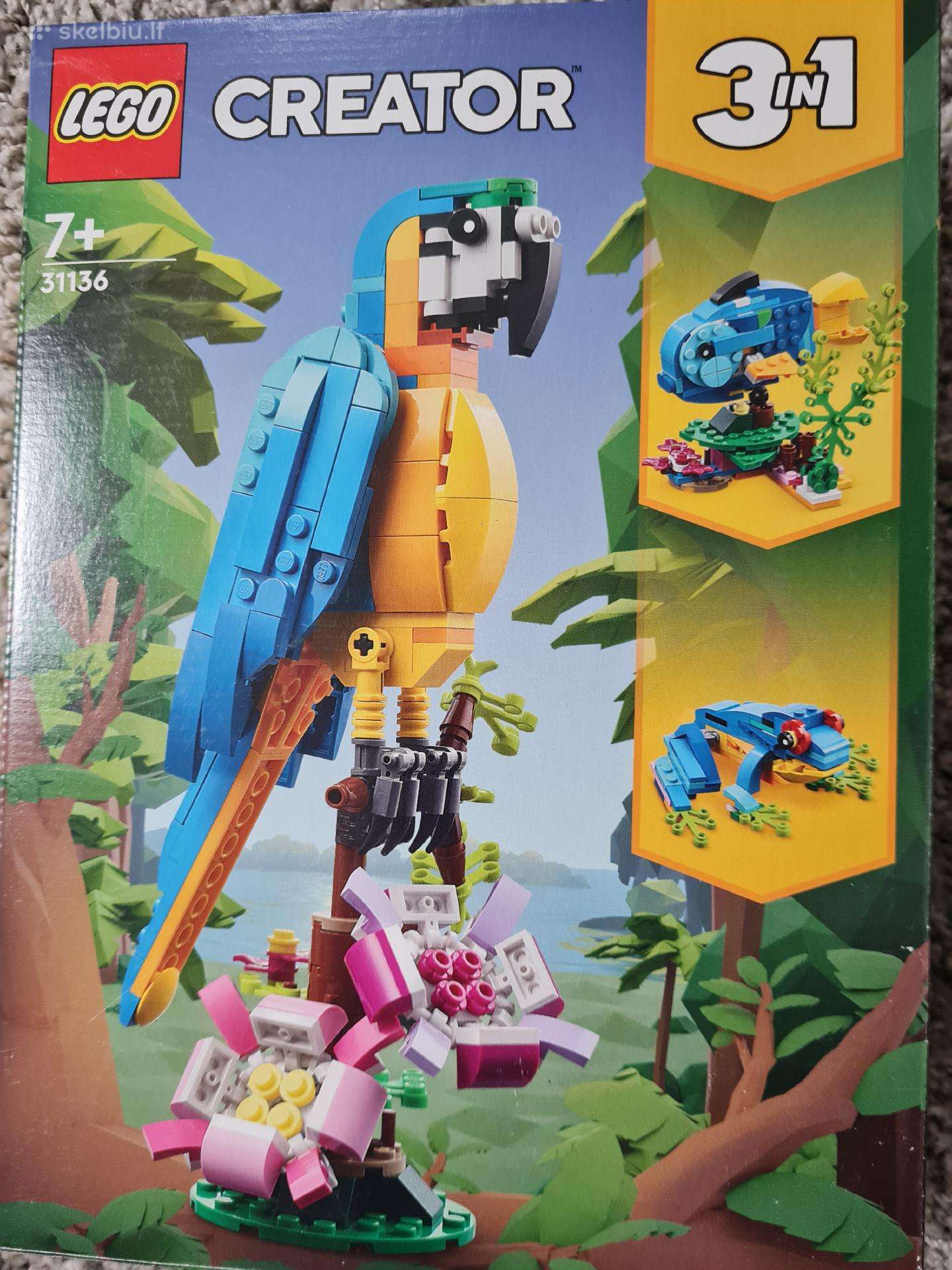 Lego creator 31136