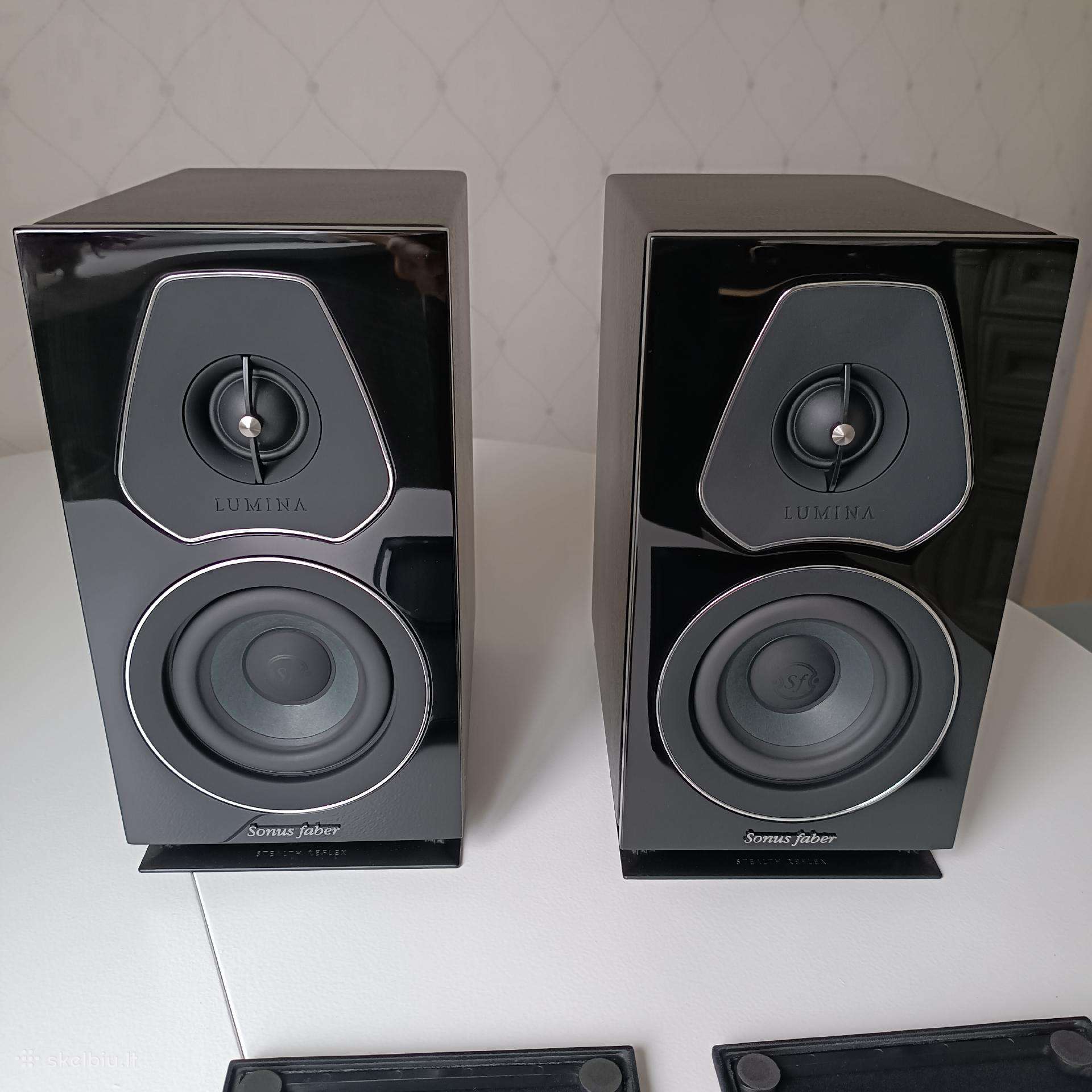 Lentyninės kolonėlės Sonus Faber Lumina I