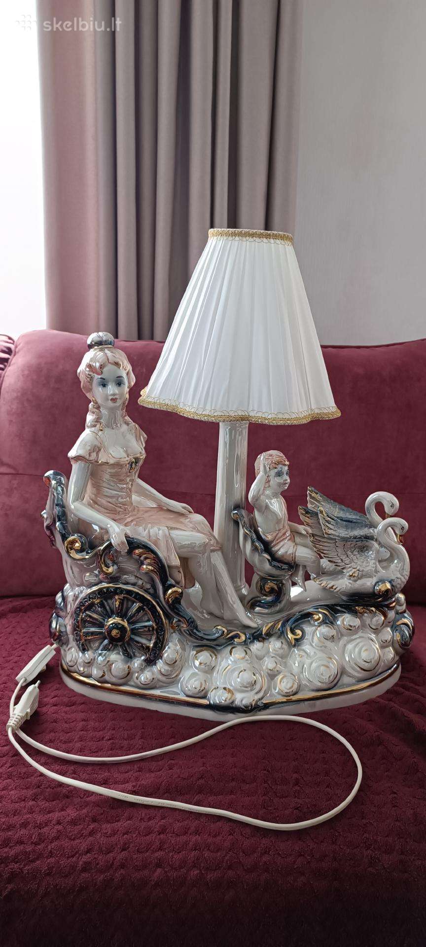 Porceleninis šviestuvas