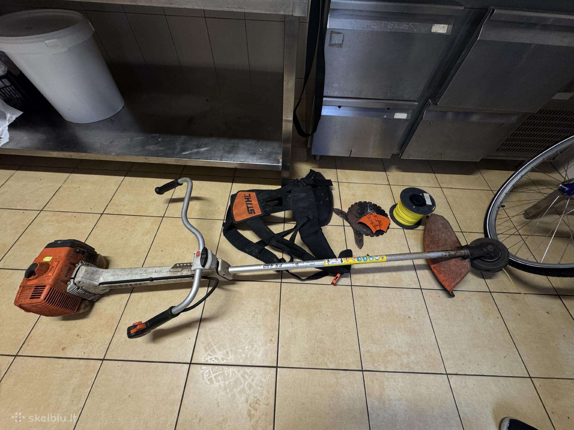 Stihl benzininė žoliapjovė / trimeris