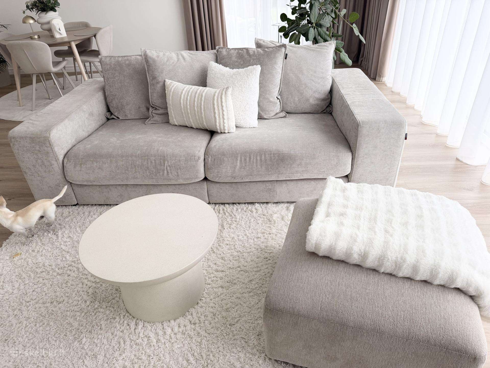 Magrės baldai sofa ir Jysk pufas