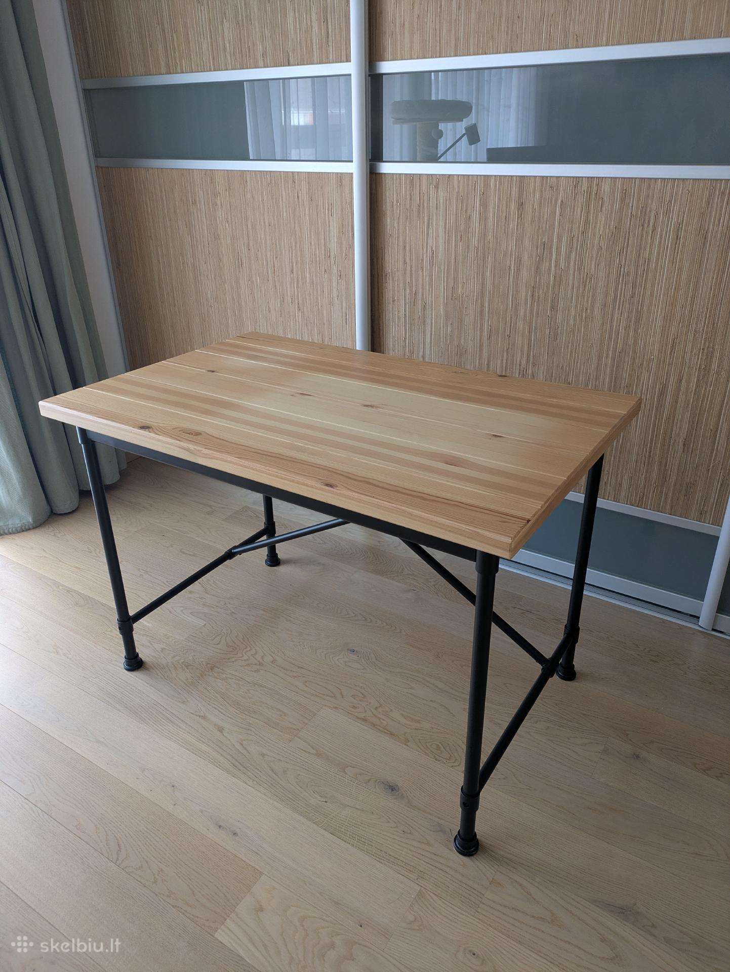 Ikea stalas