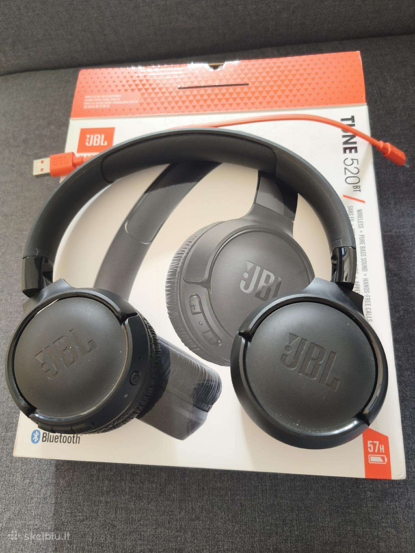 Parduodu ausines Jbl 520 bt. juodos