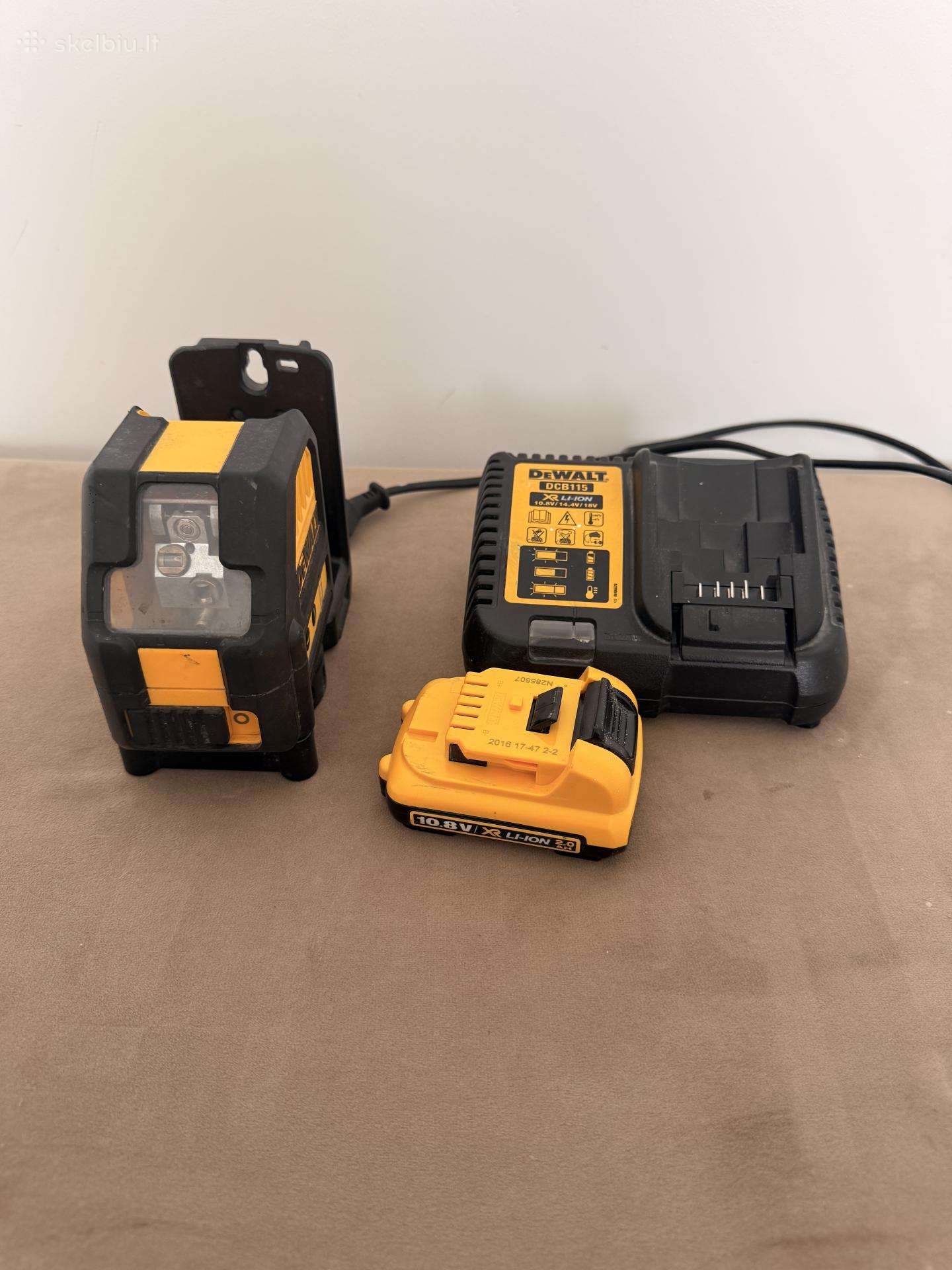 Dewalt Dce088g žalias lazerinis nivelyras