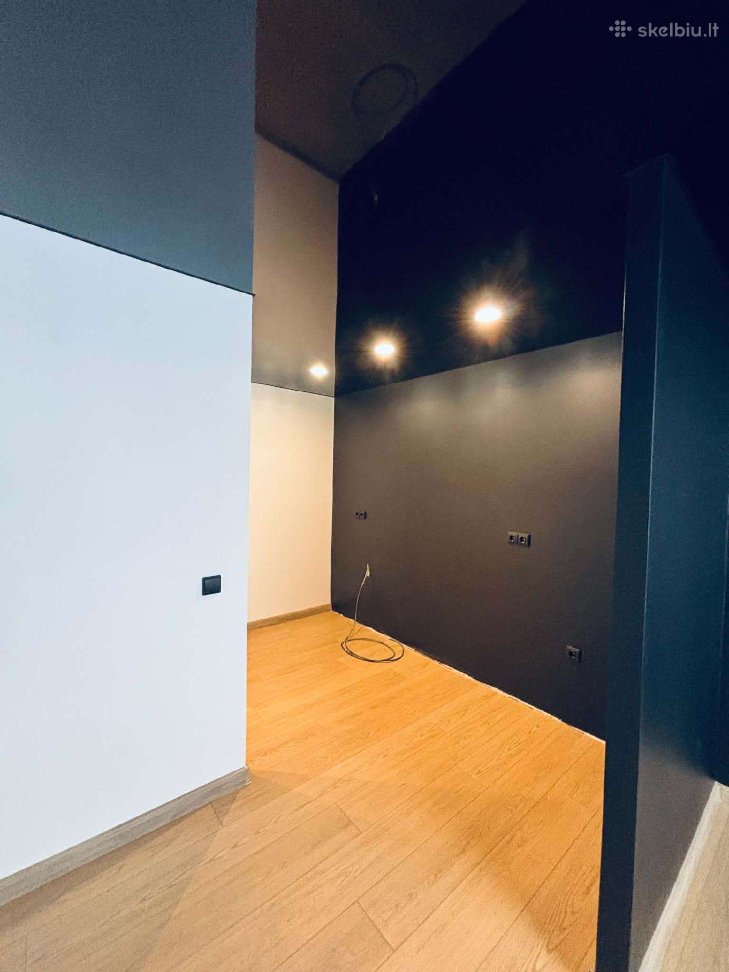 Parduodamas Studio butas