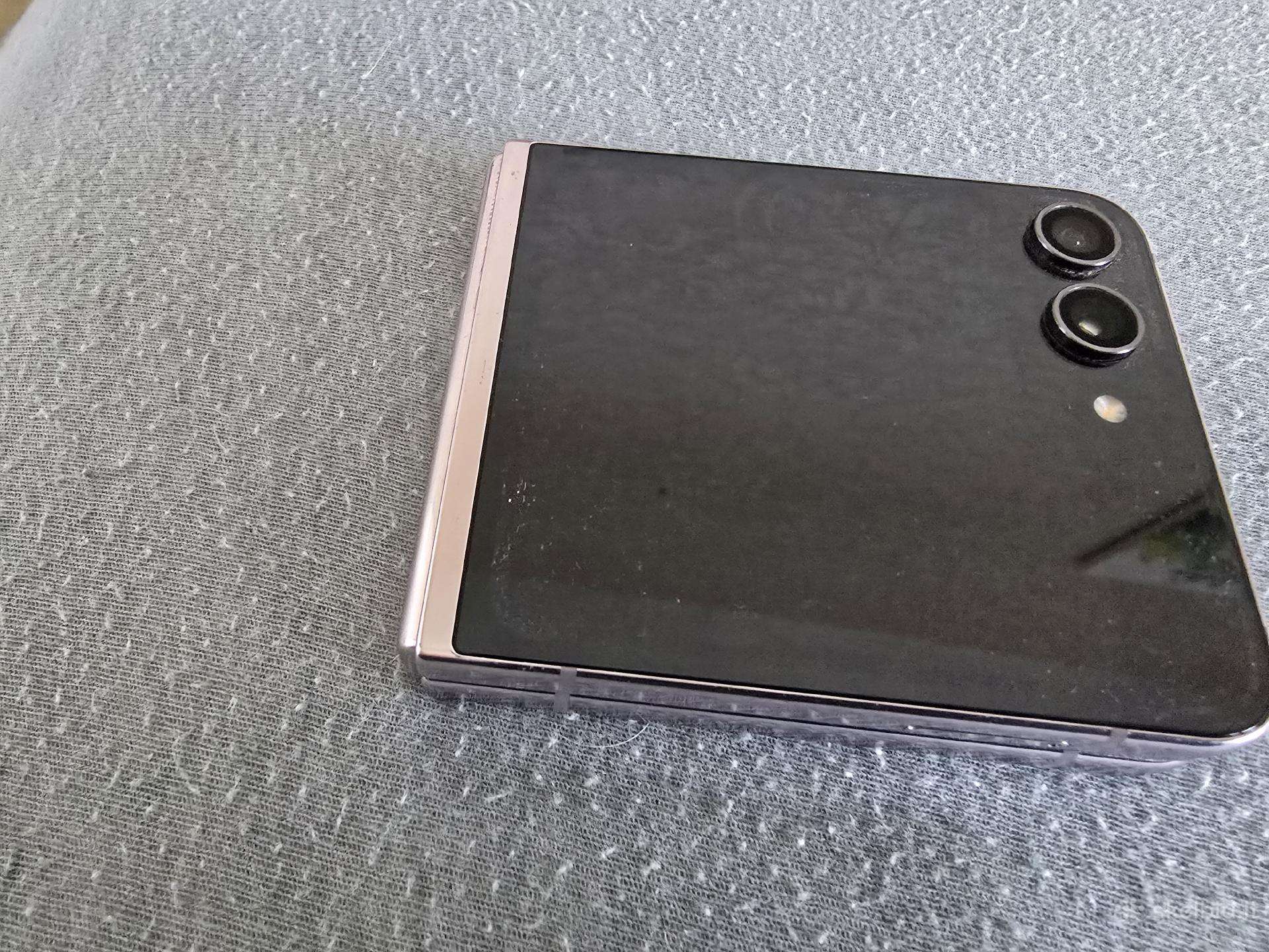 Samsung Flip 5 512atmintis