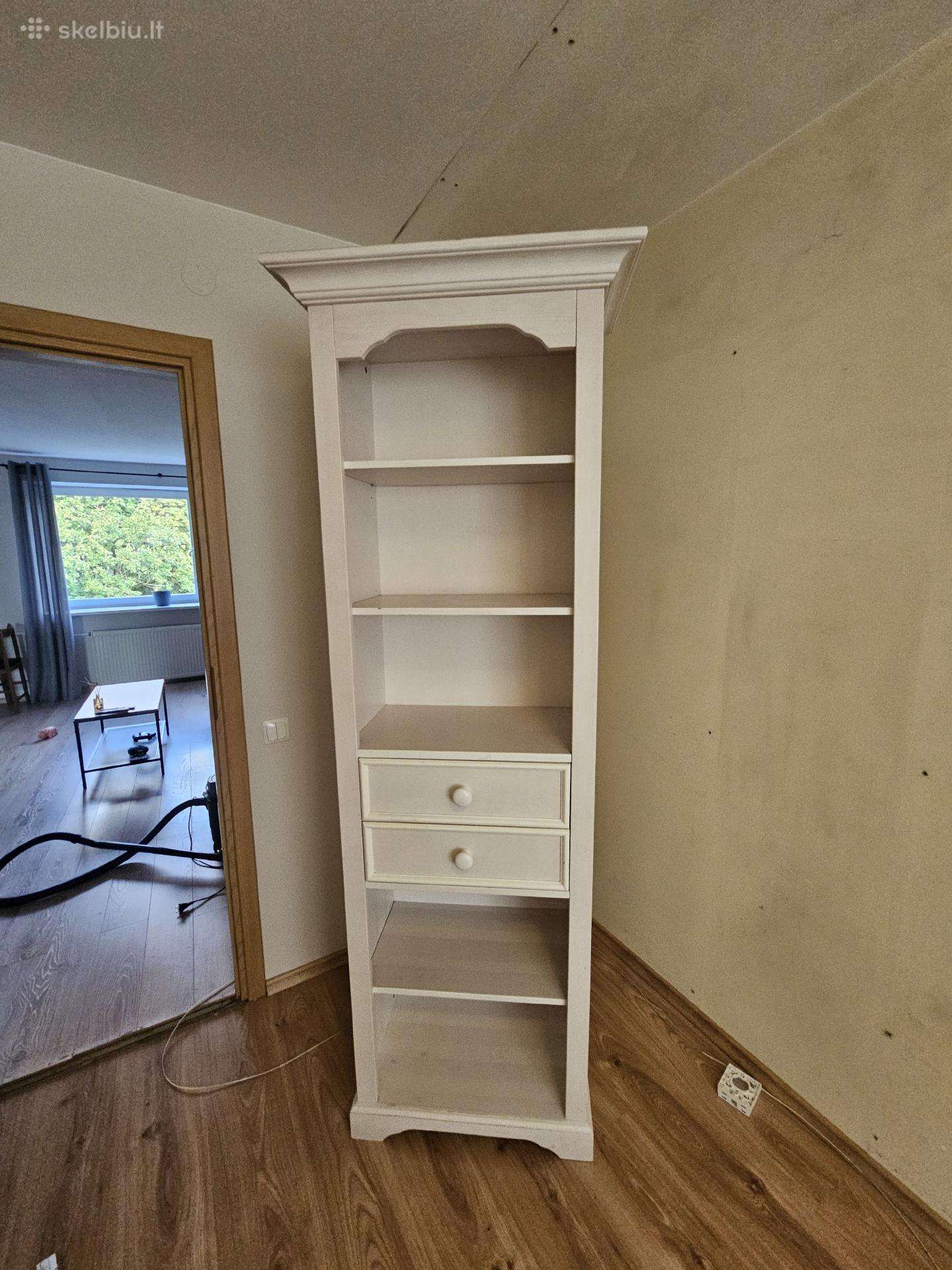 Auksta Balta Knygu Lentyna