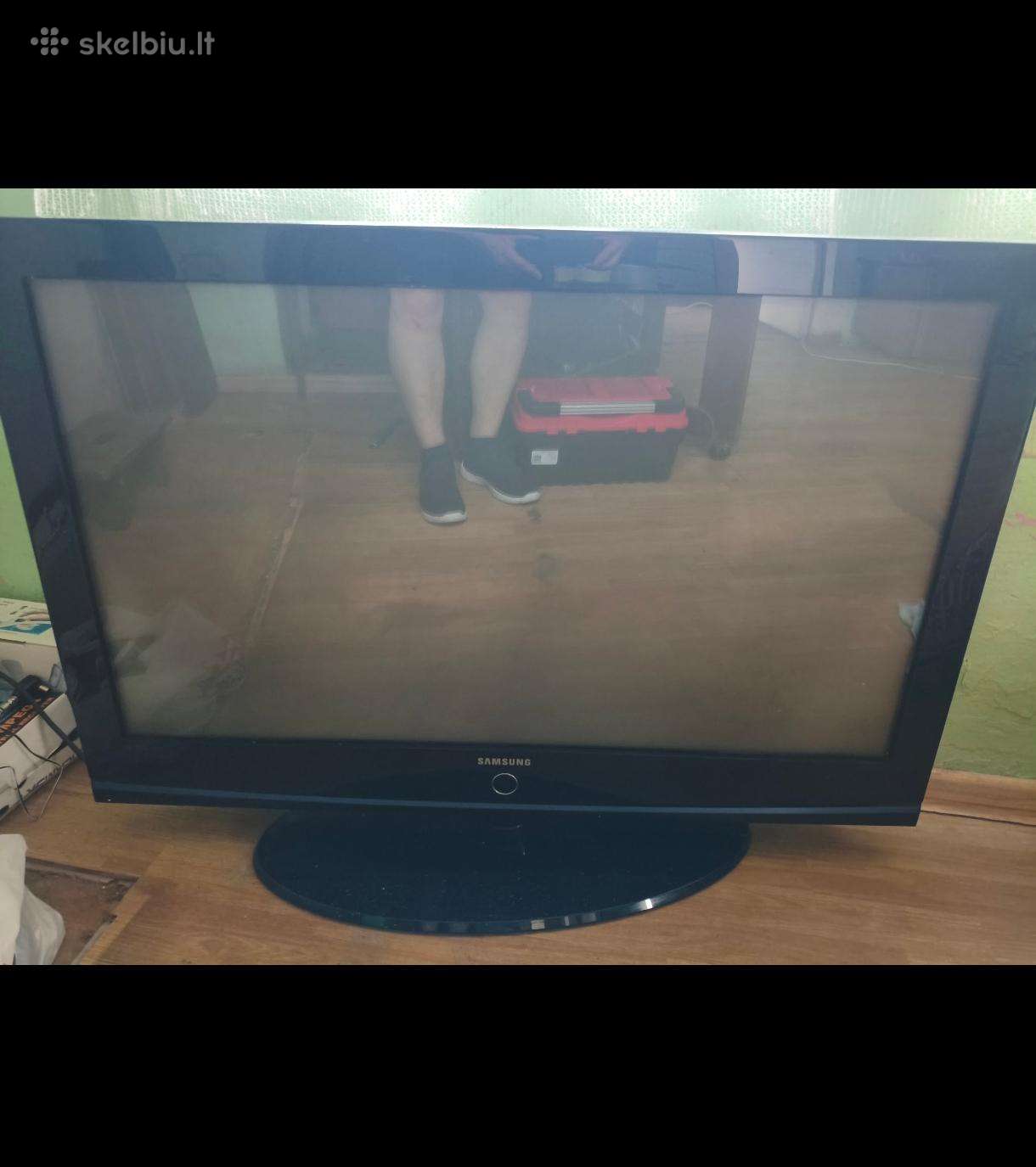 Parduodamas televizorius Samsung įstrižainė 105cm