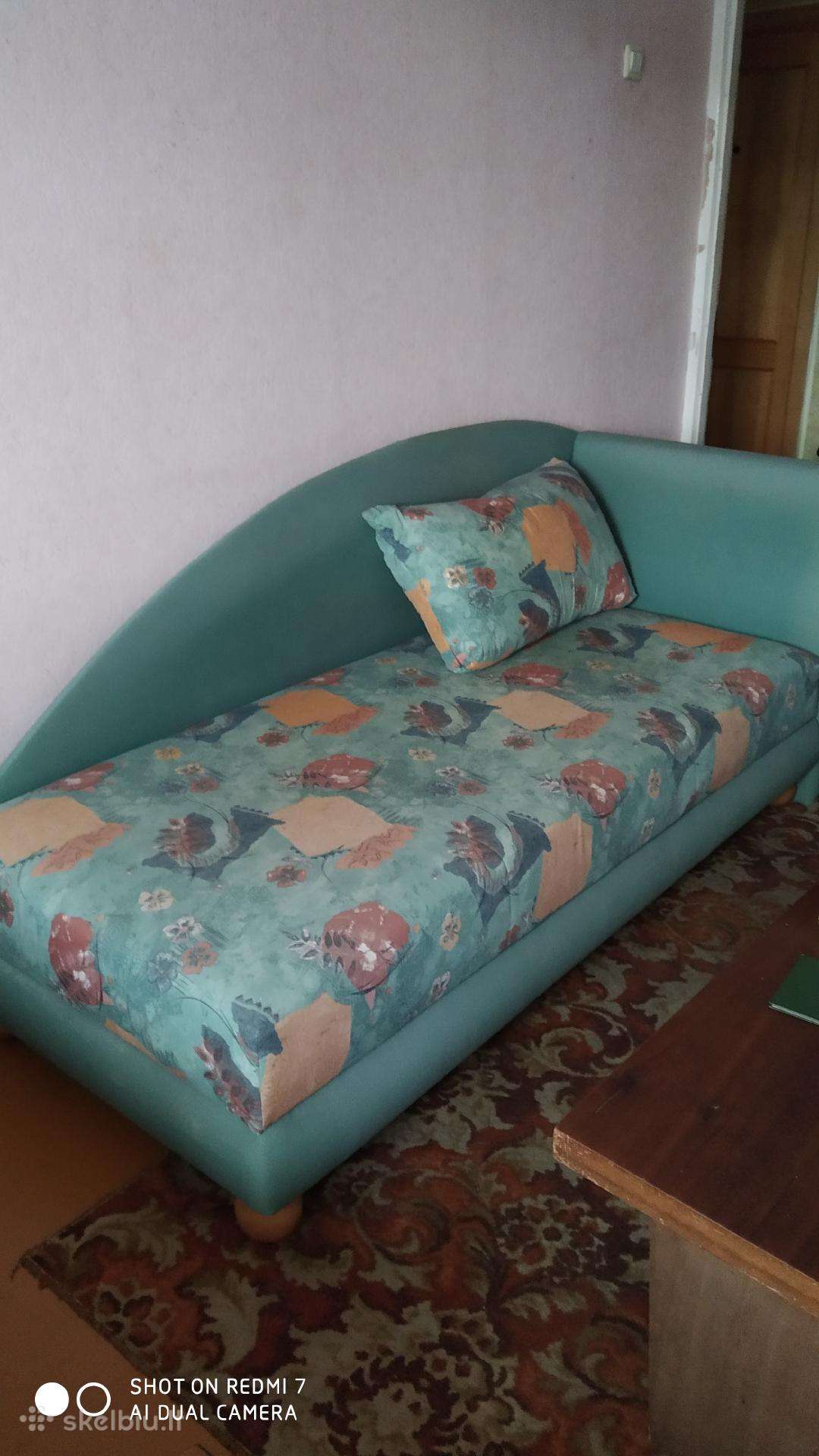 Parduodu sofą - lovą su patalynės dėže