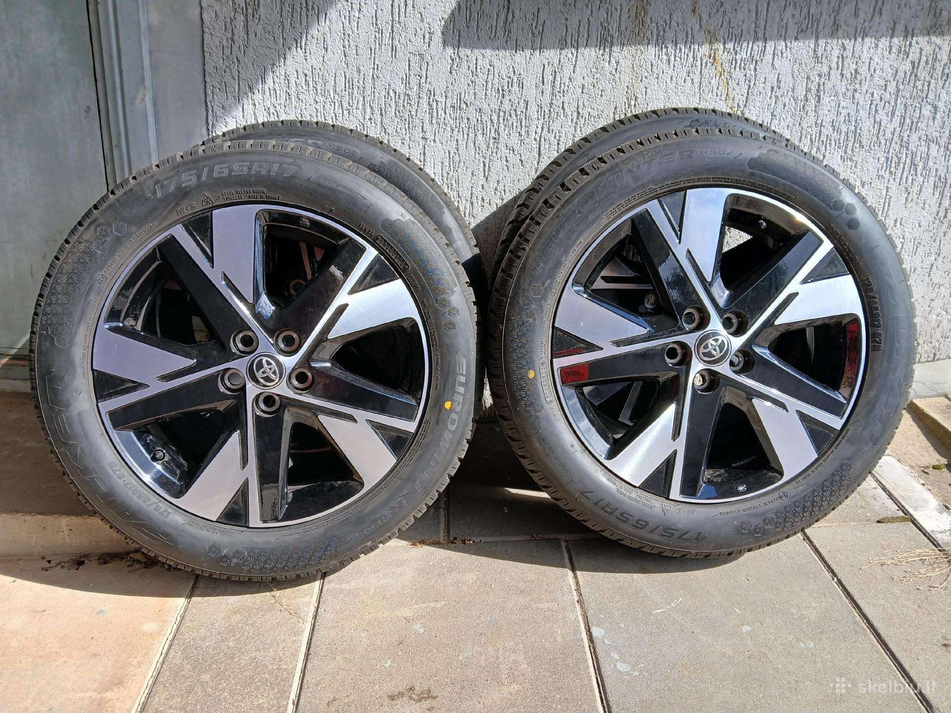 Nauji R17 ratlankiai su naujomis padangomis