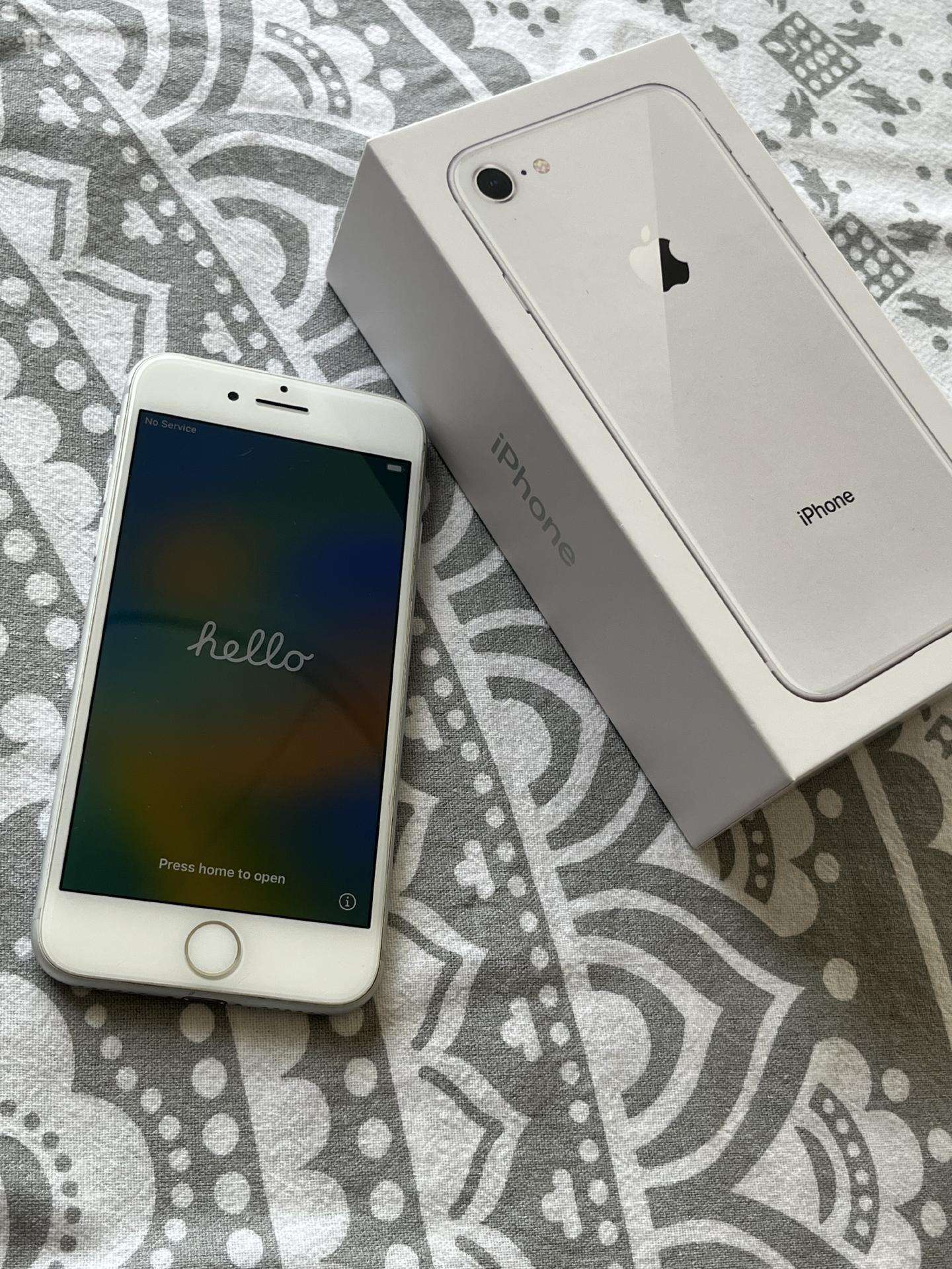 iPhone 8