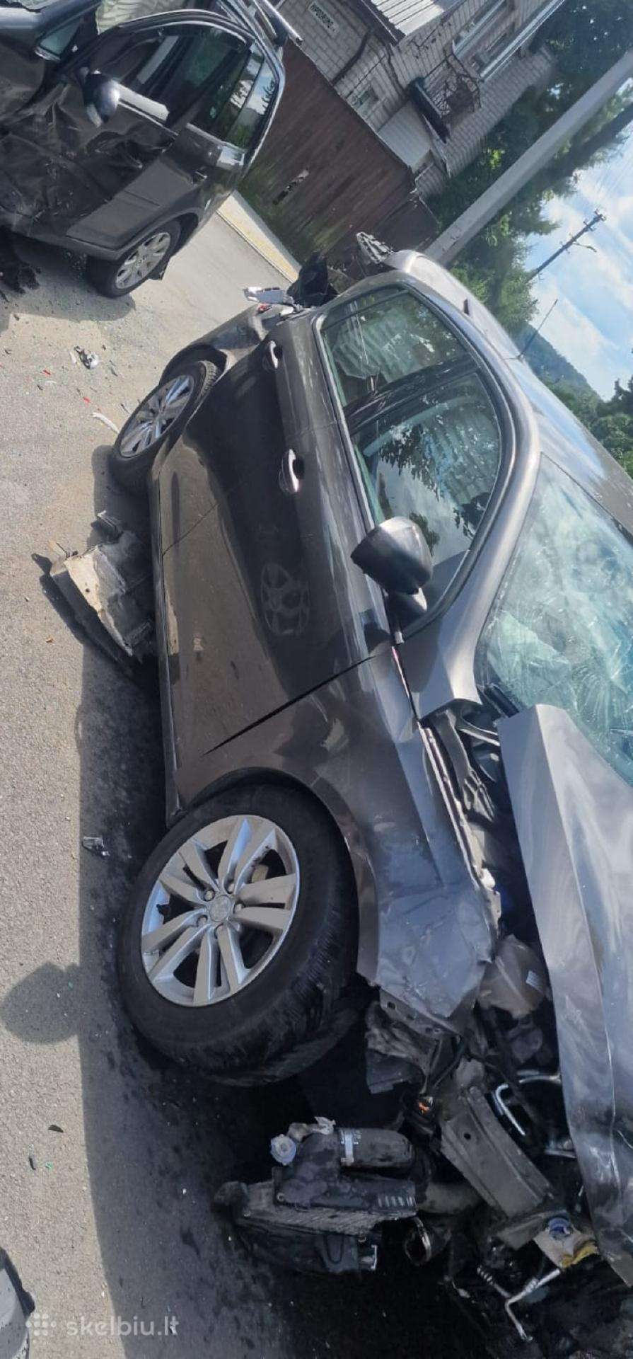 Peugeot 308, 1.2 l., hatchback