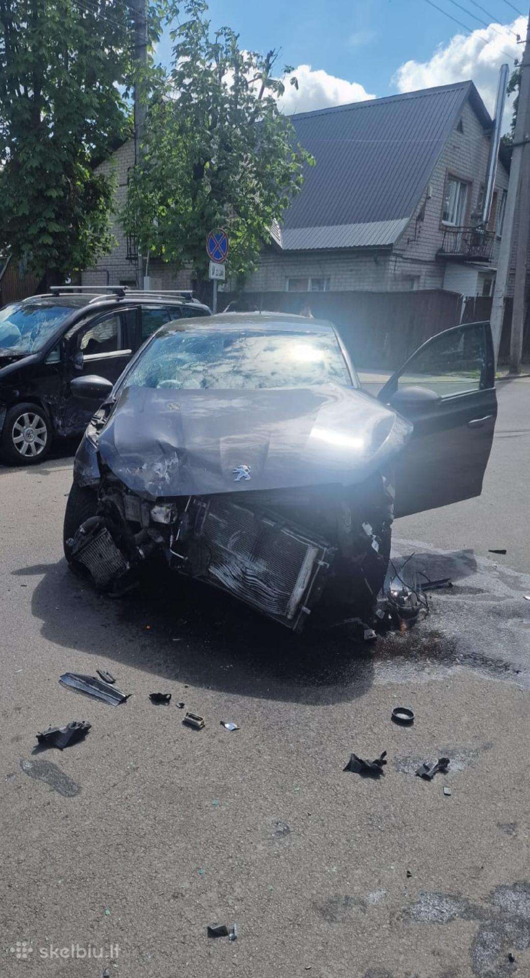 Peugeot 308, 1.2 l., hatchback