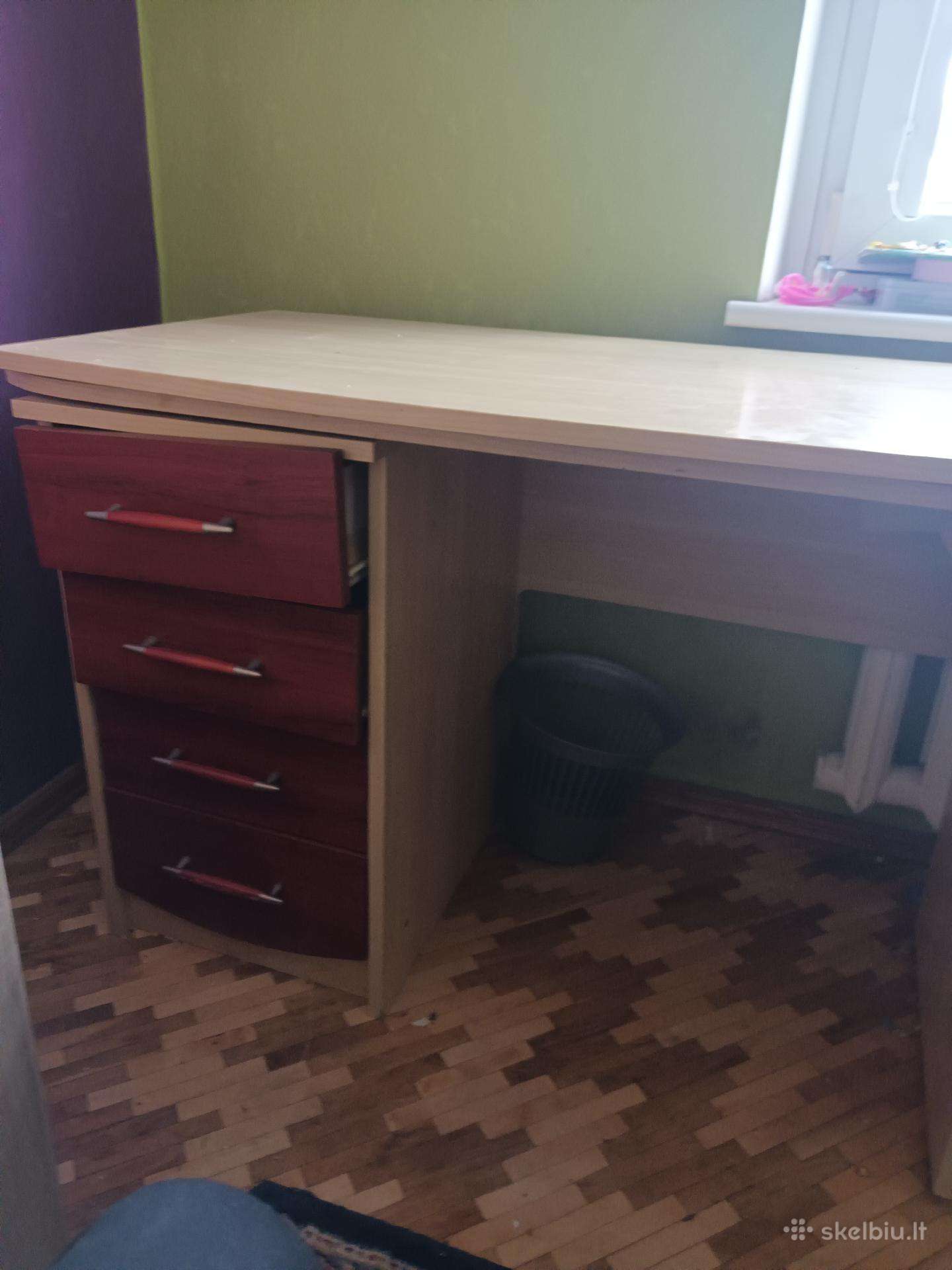 Geros būklės rašomas stalas.kaunas