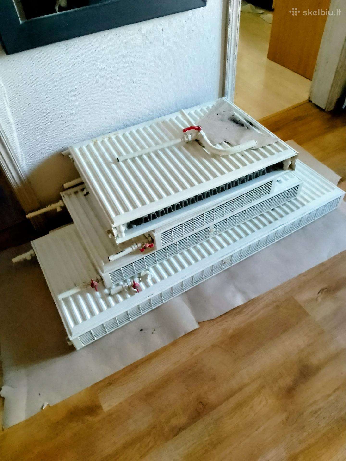 Keturi veikiantys geros būklės radiatoriai