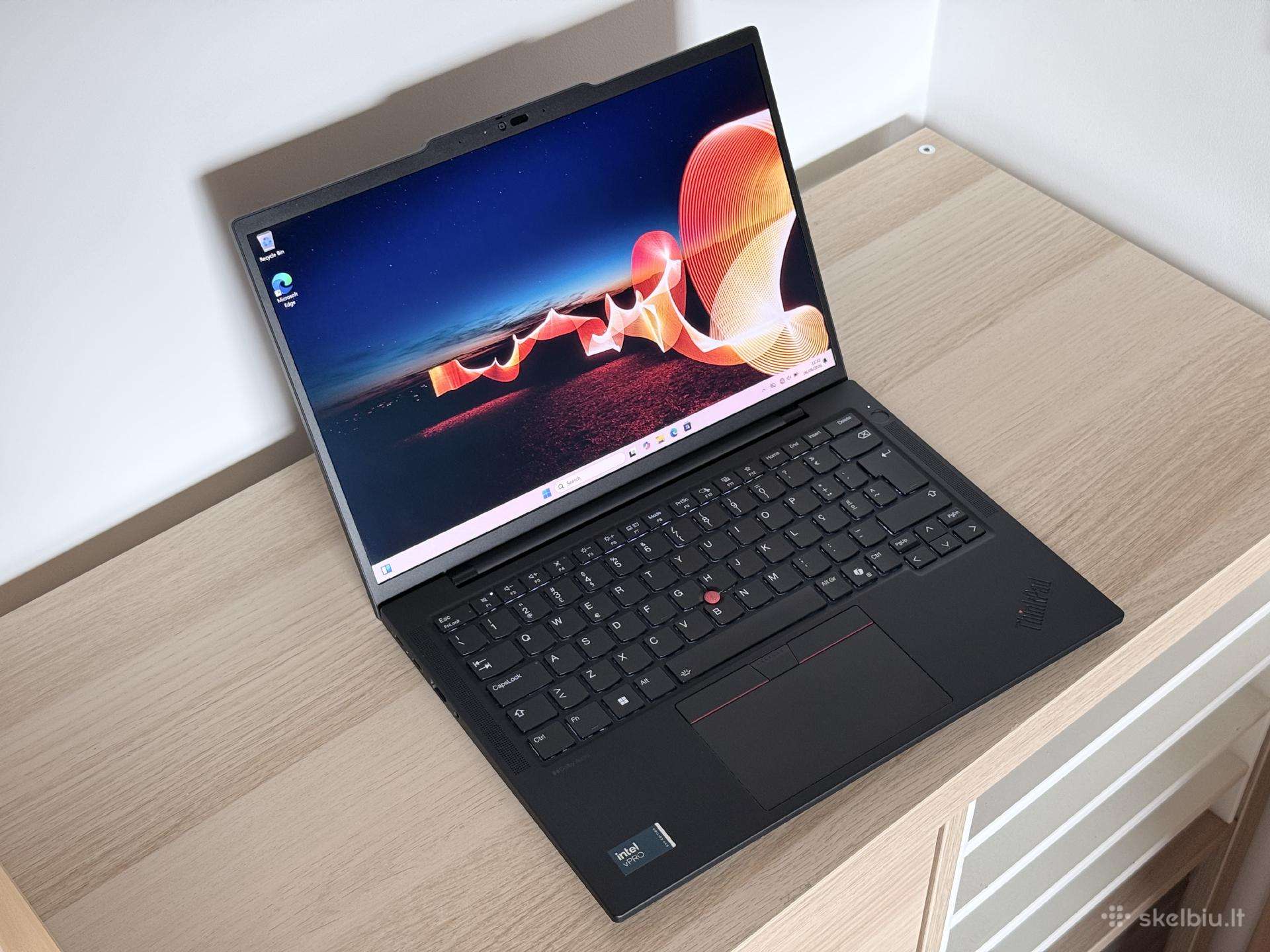 Lenovo Thinkpad T14s Gen 5 / Oled / i5-135u / 32gb