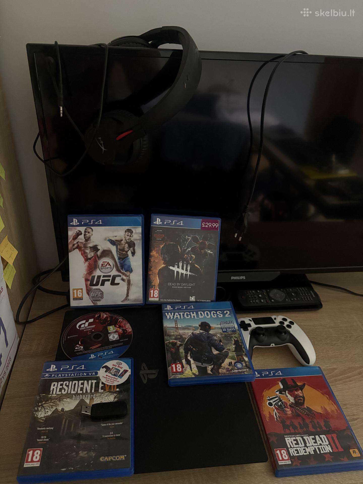 Parduodamas Ps4 1 TB žaidimų konsolės komplektas