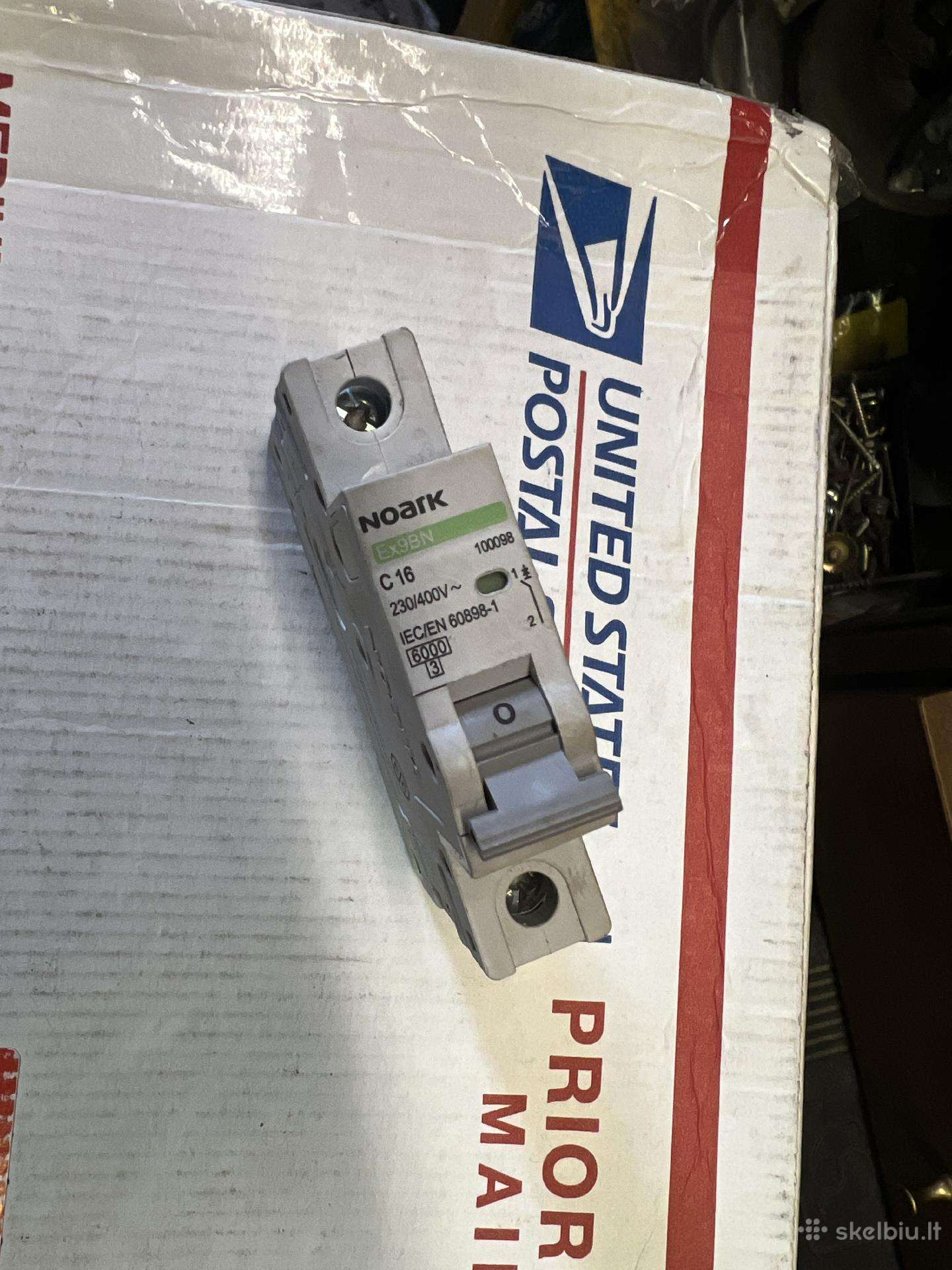 Automatinis saugiklis c 16a.