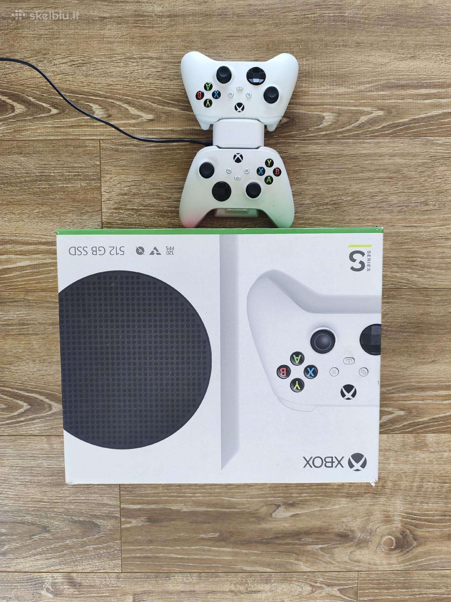 Xbox Series S+2 pulteliai + įkrovimo stotelė!