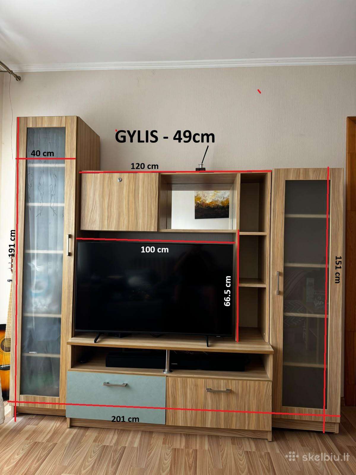 Parduodama TV sekcija (spintų komplektas)