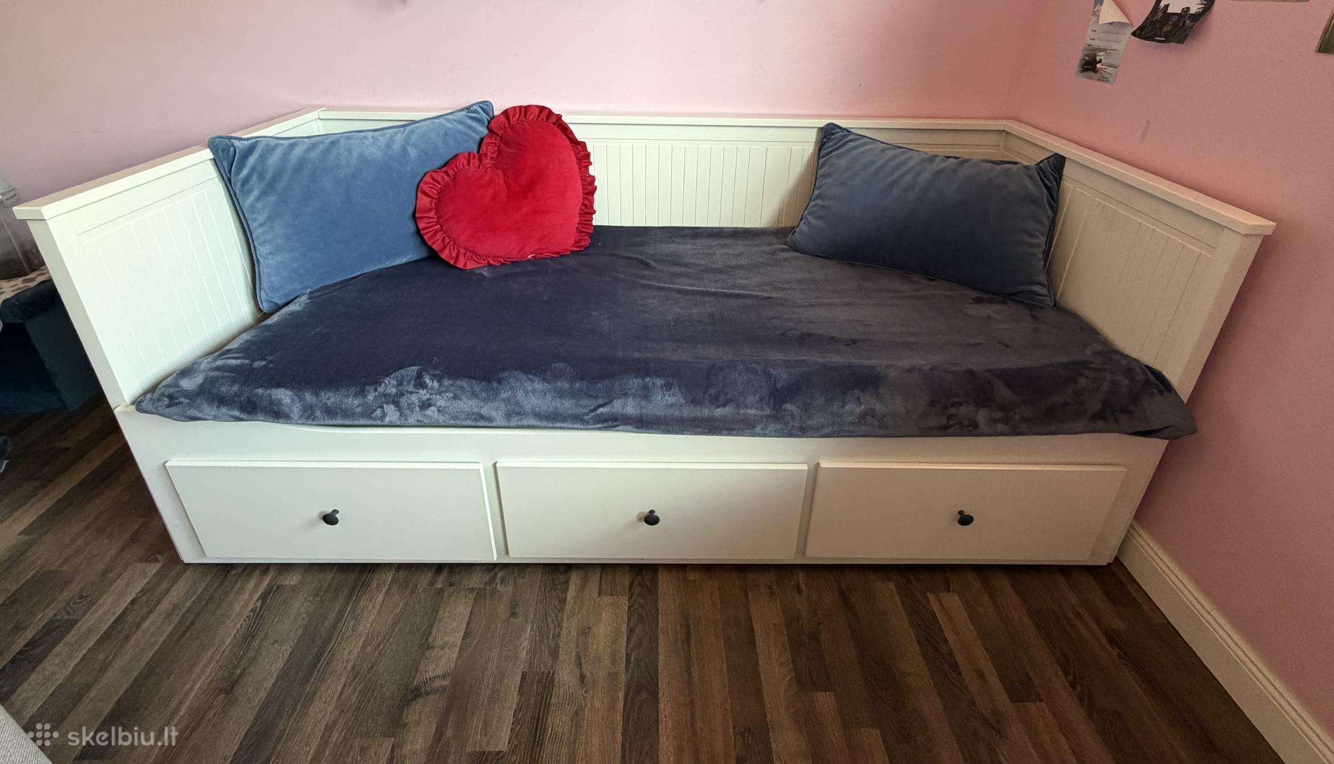 Hemnes Kušetė su 3 stalčiais, 2čiužiniais