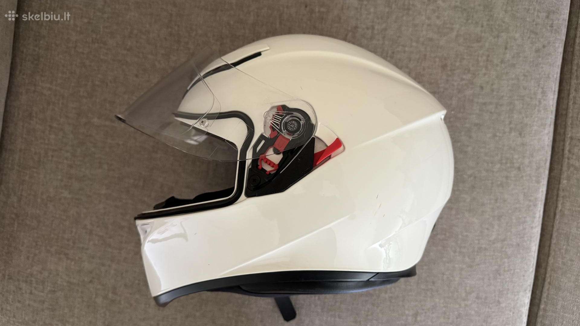 Labai mažai naudotas Agv K3 Sv šalmas