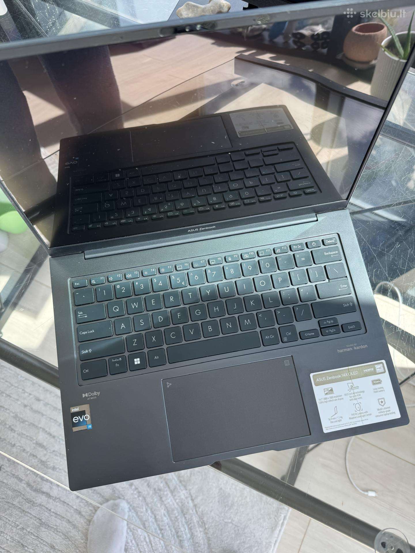 Asus Zenbook 14 (32gb RAM, 1tb SDD, Intel i9)