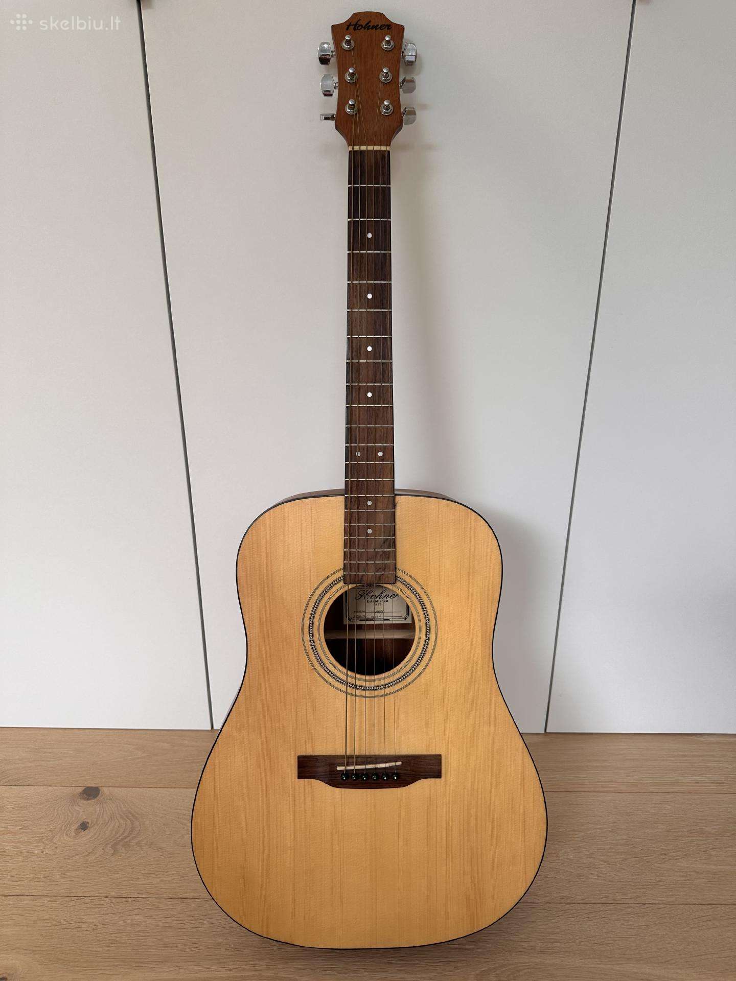Parduodama puiki akustinė gitara Hohner Hw600