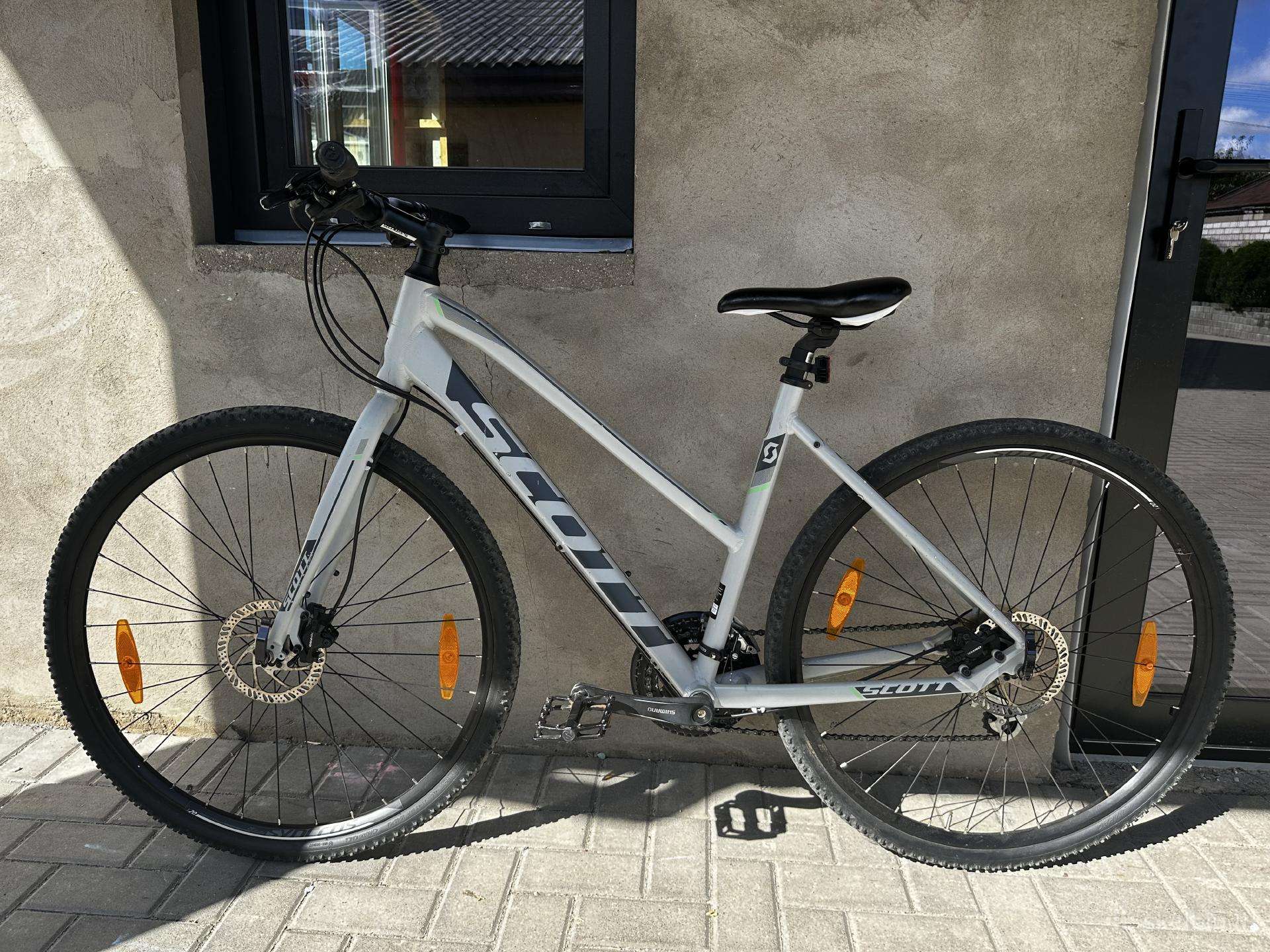Hybrid bike Scott