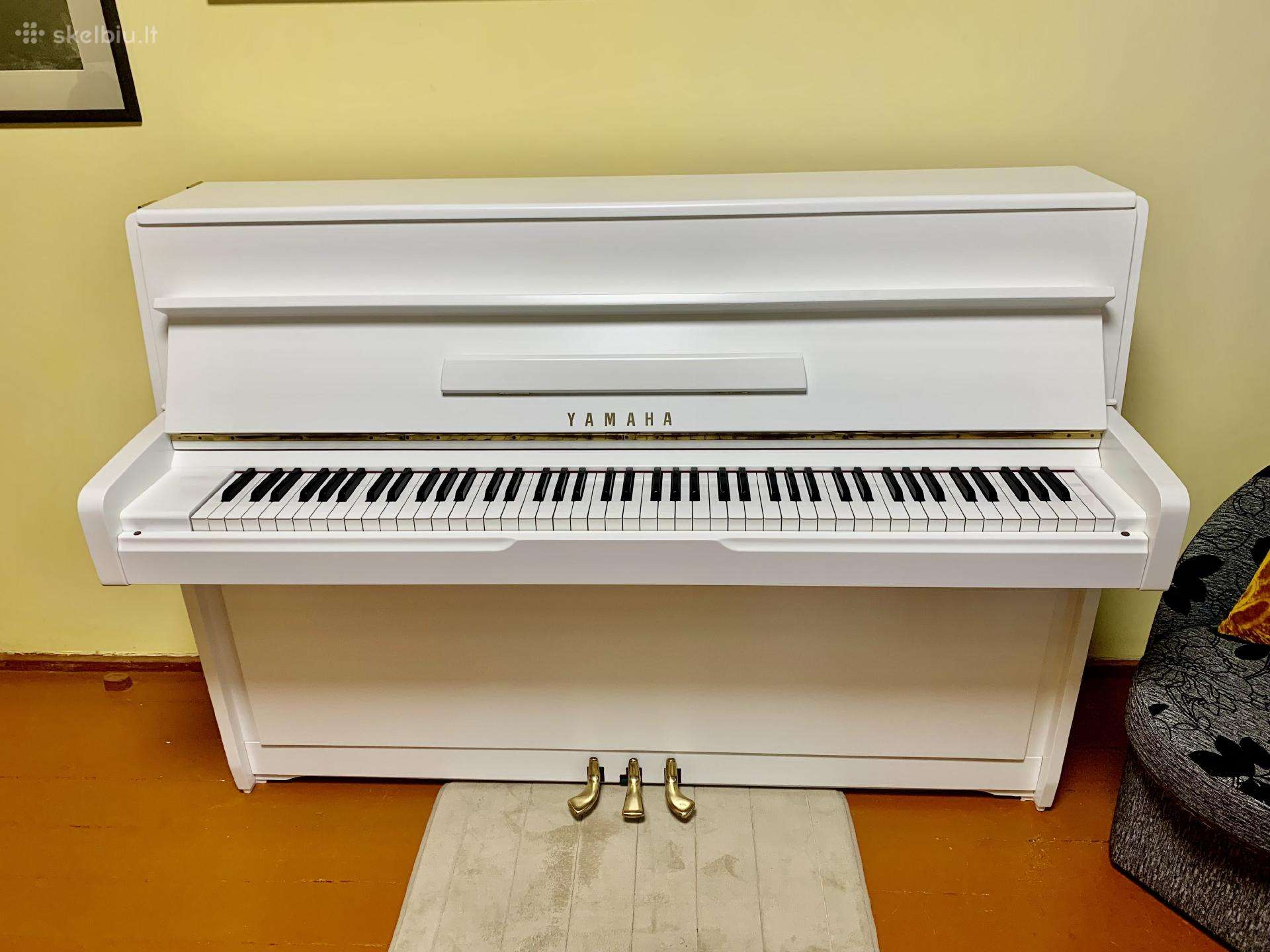 Pianinas - Yamaha C108