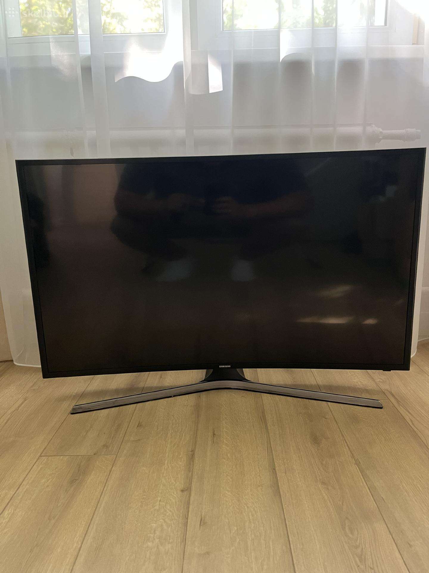 Samsung 40" 4k Uhd Smart TV