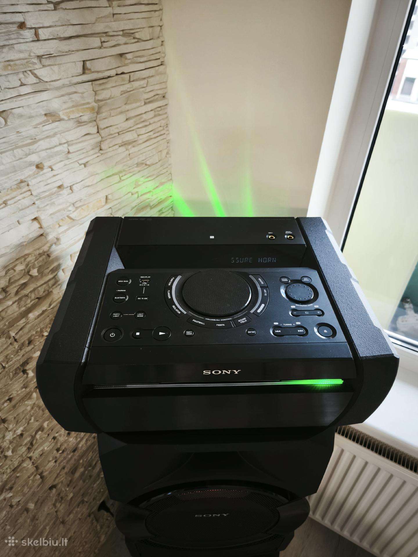 Sony shake x30 garso aparatūra puikiai veikia