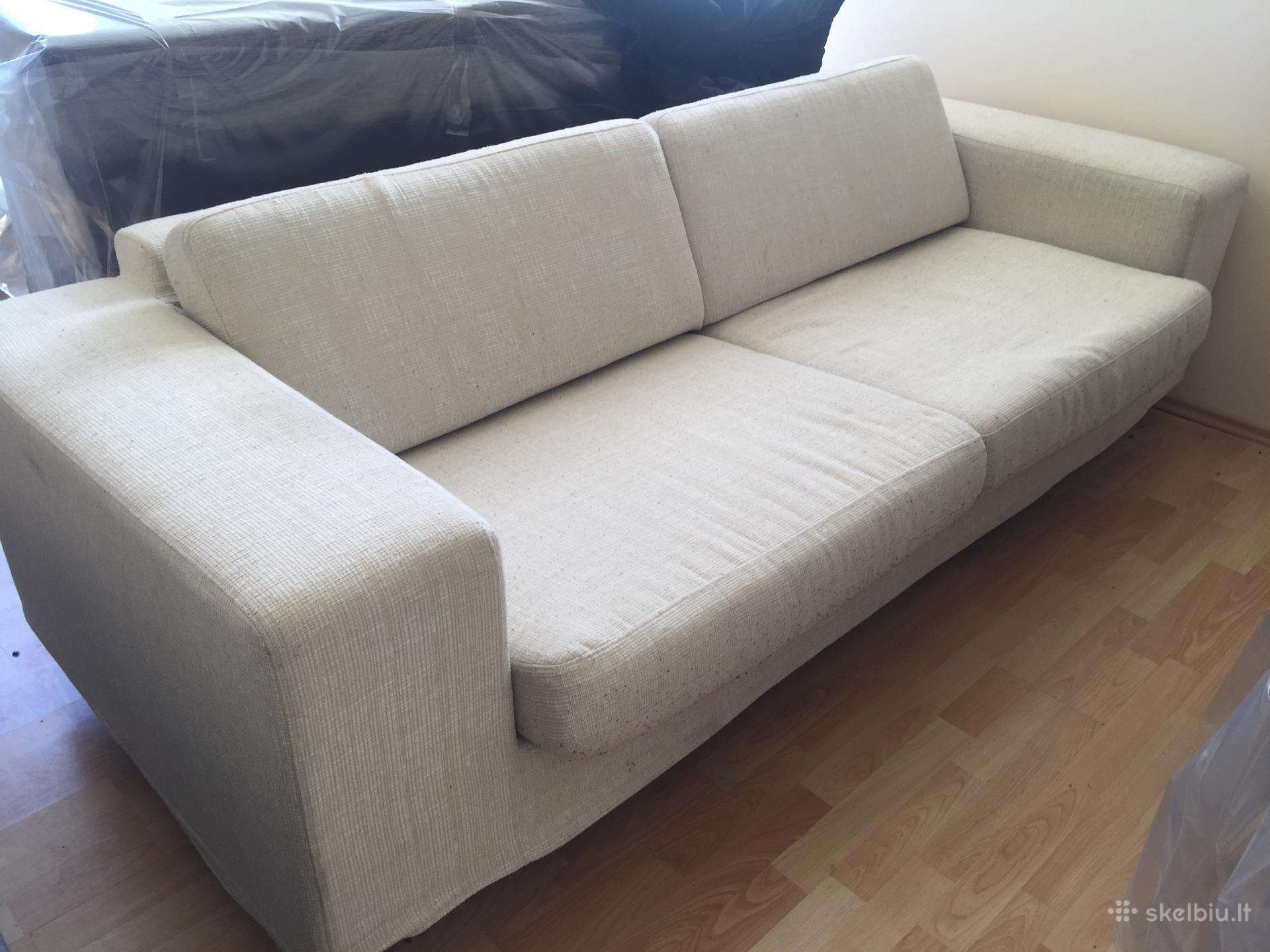Sviesi minimalistine sofa