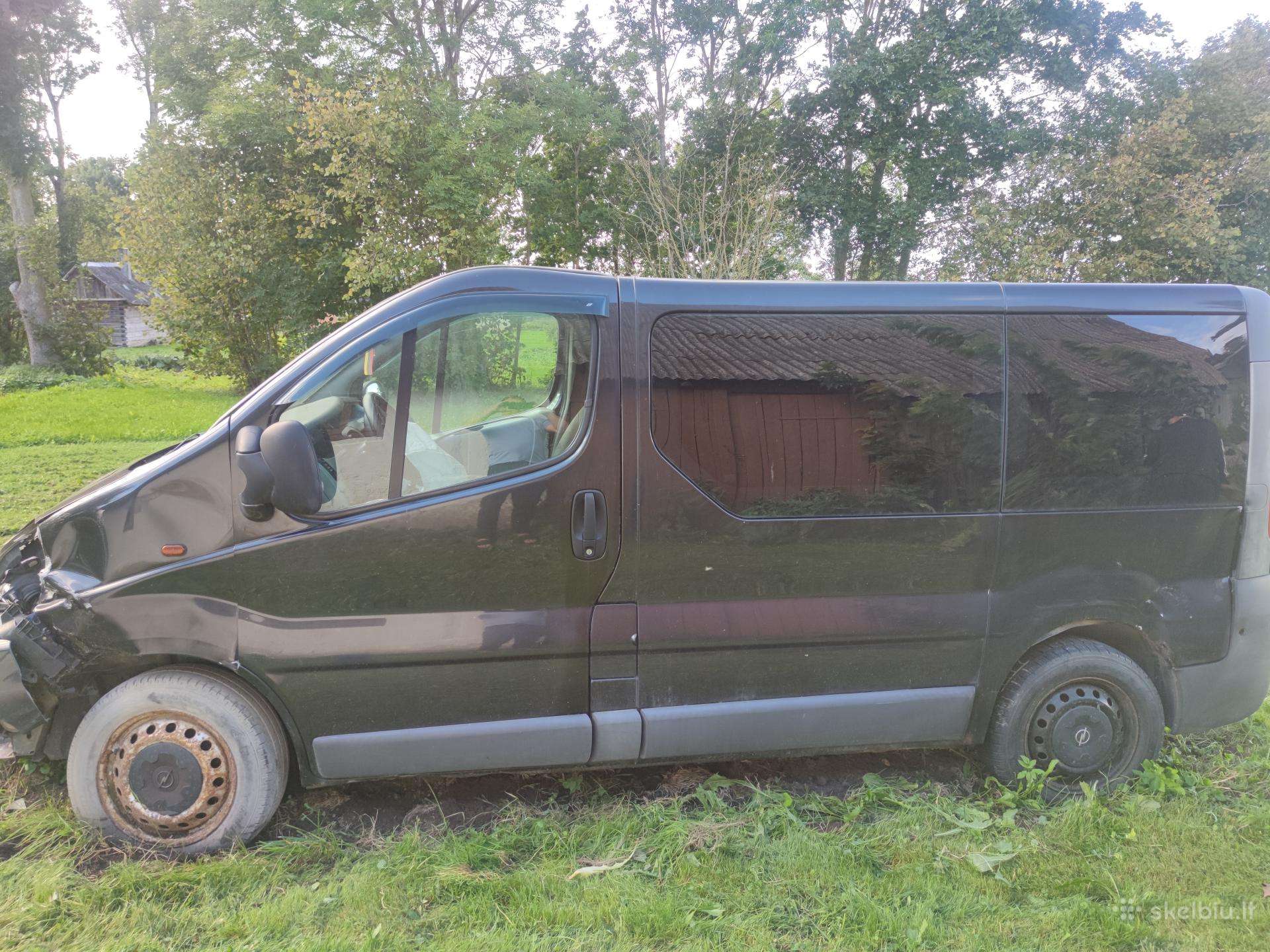 Parduodu Opel Vivaro 2008 po avarijos nurašyta.