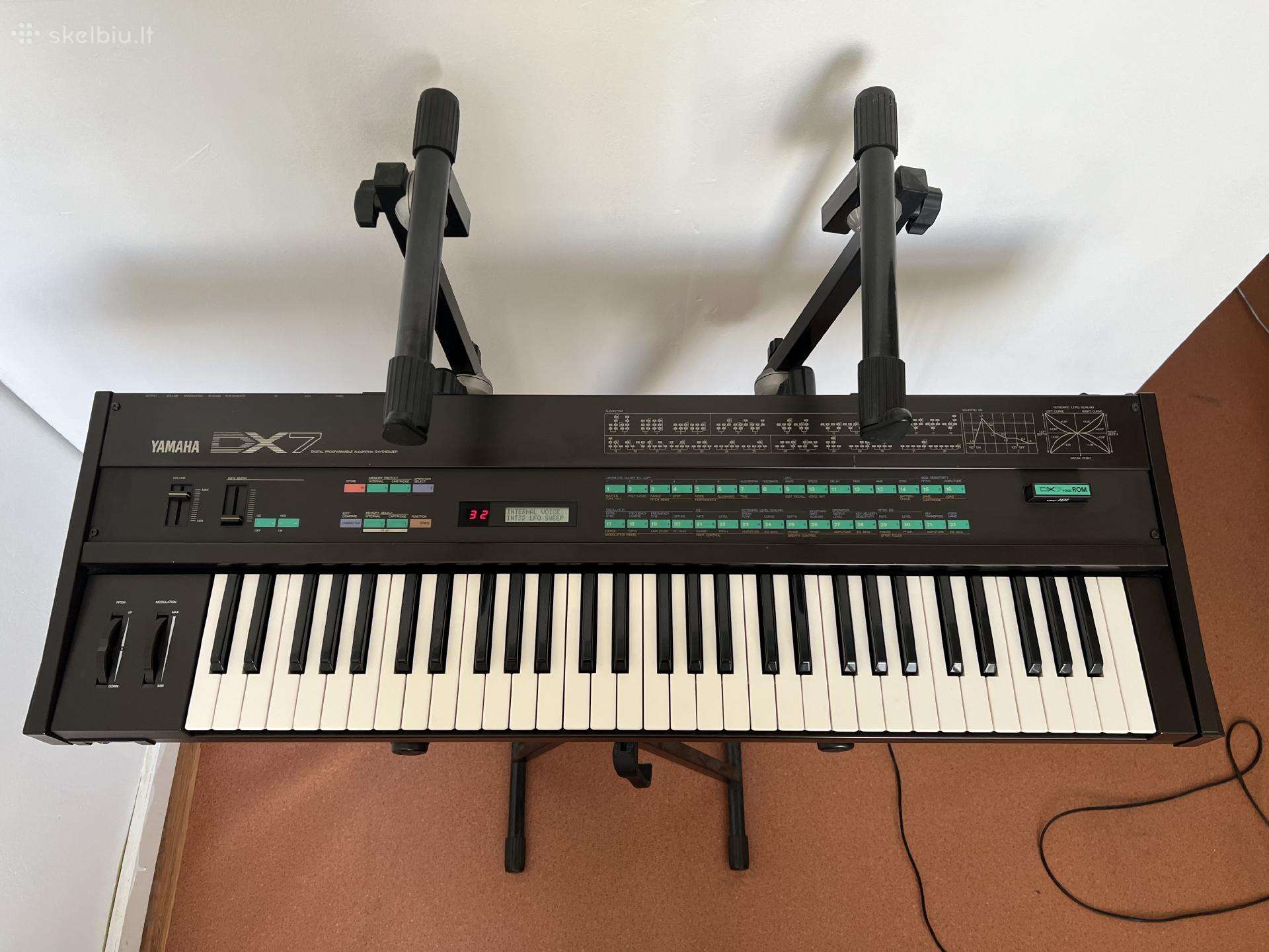 Yamaha Dx-7 Mk1 sintezatorius