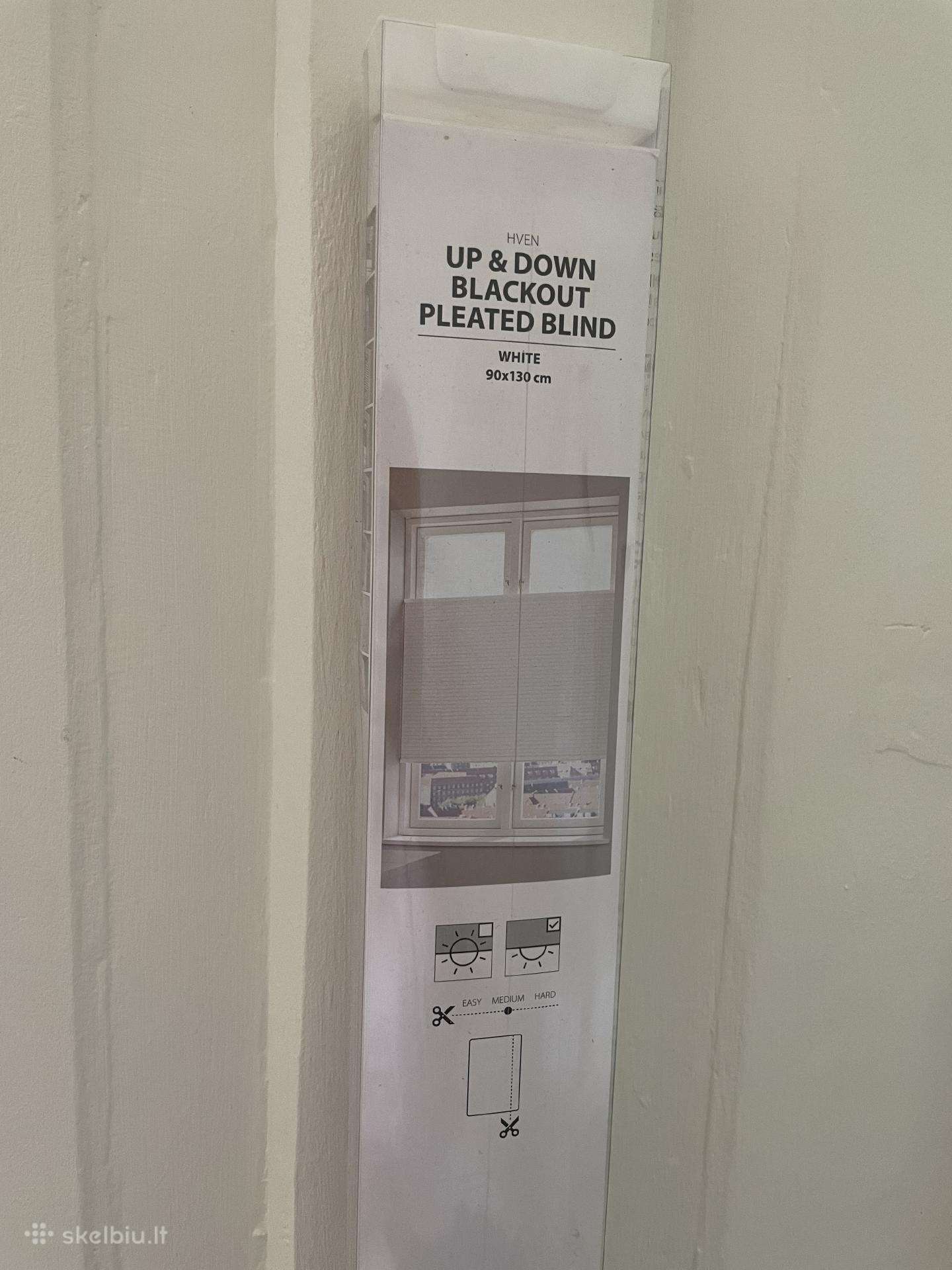 Balta šviesos nepraleidžianti plisuota žaliuzė