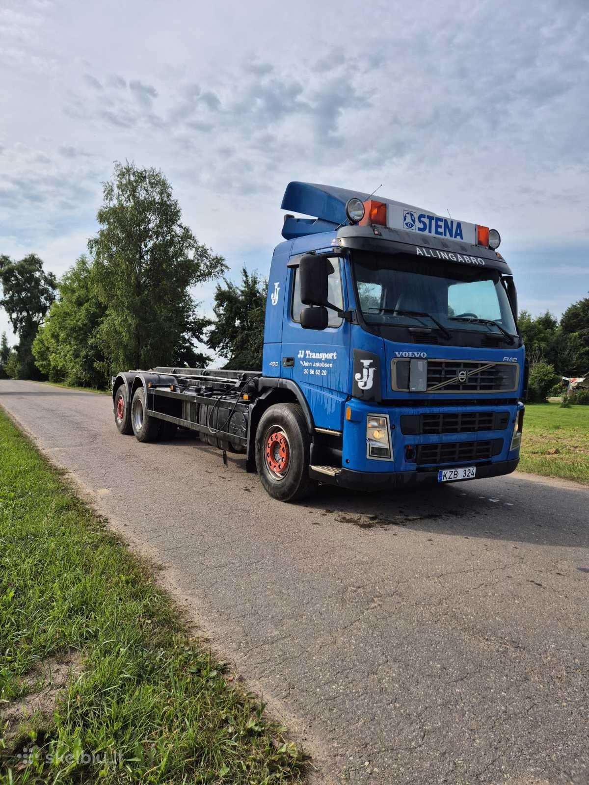 Volvo Fm12, hooklift trucks
