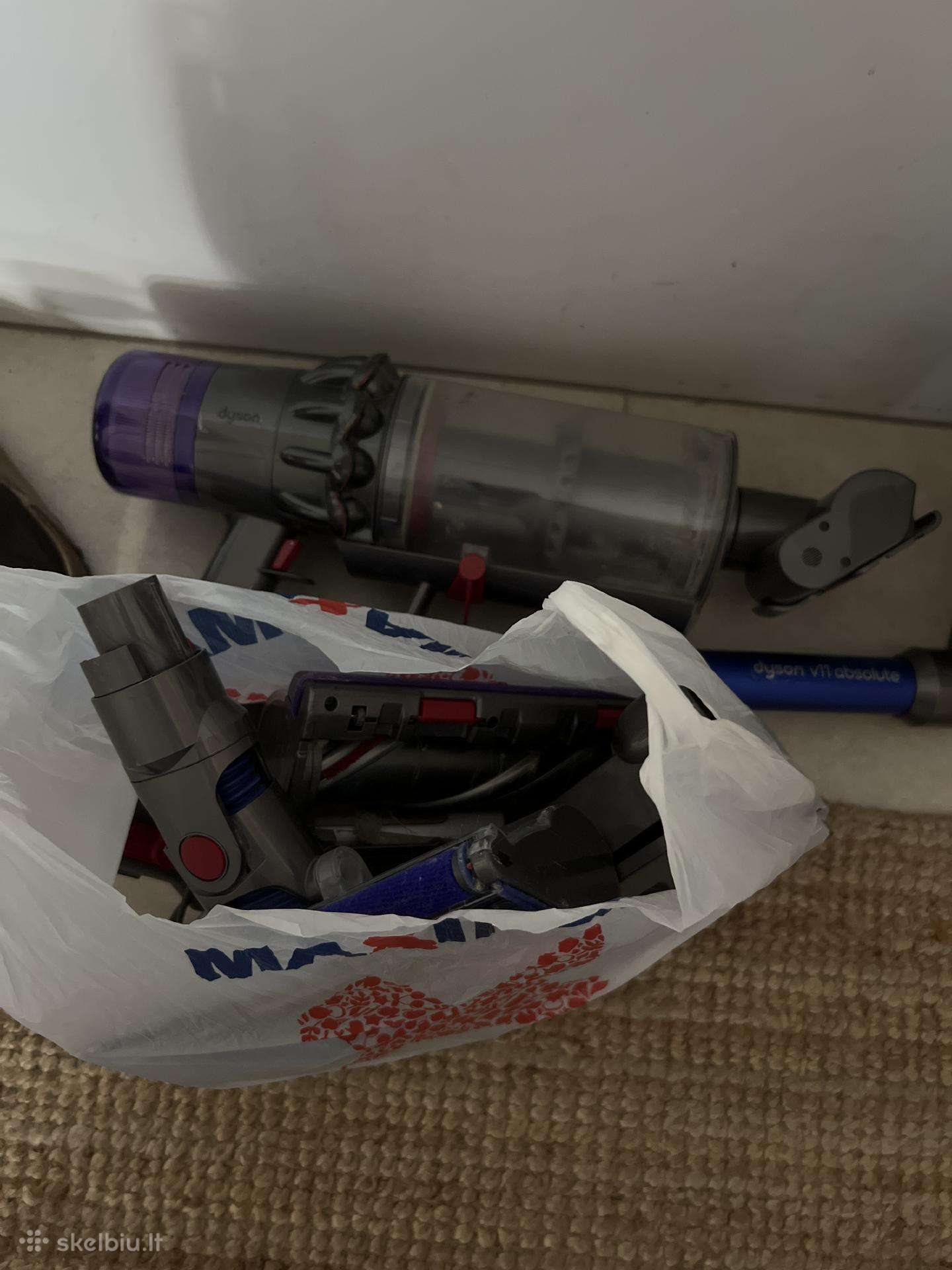 Dyson v11 absolute siurblys (pusiau veikia)