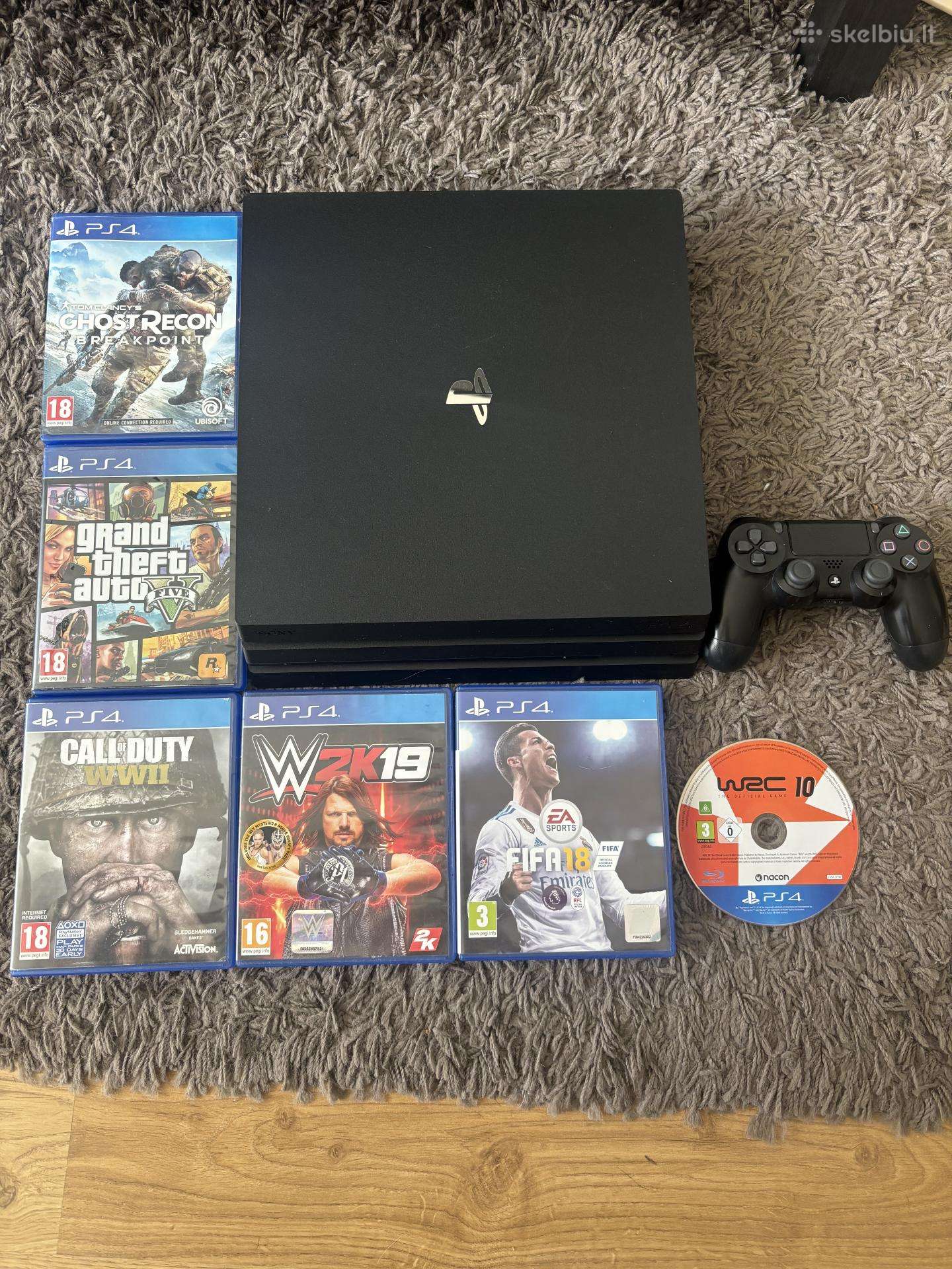Sony Plyastasion 4 pro + 6 žaidimai