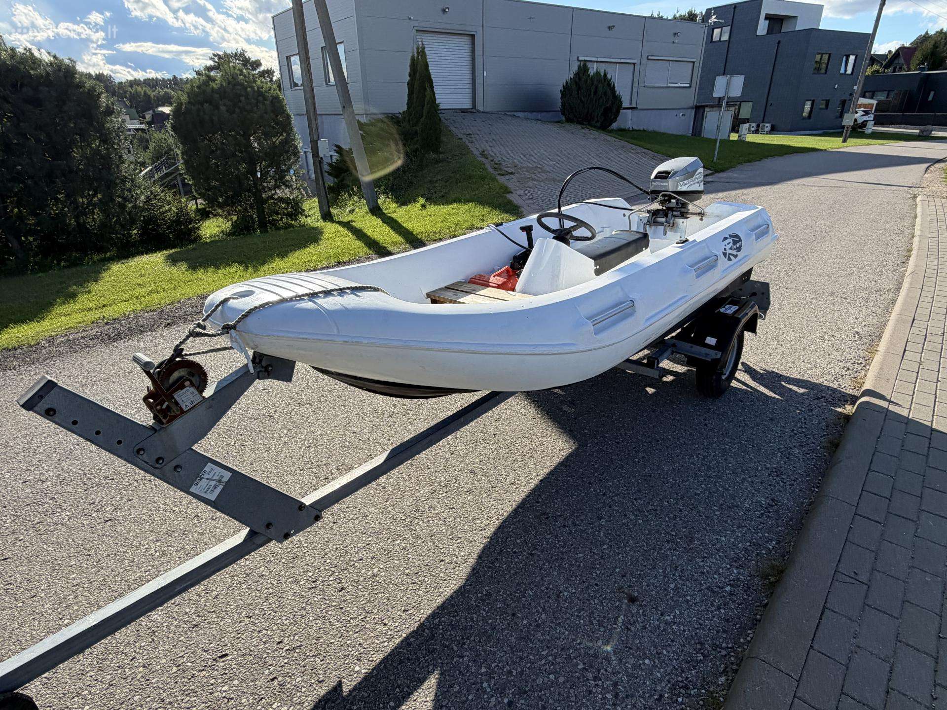 Valties komplektas. River 350.