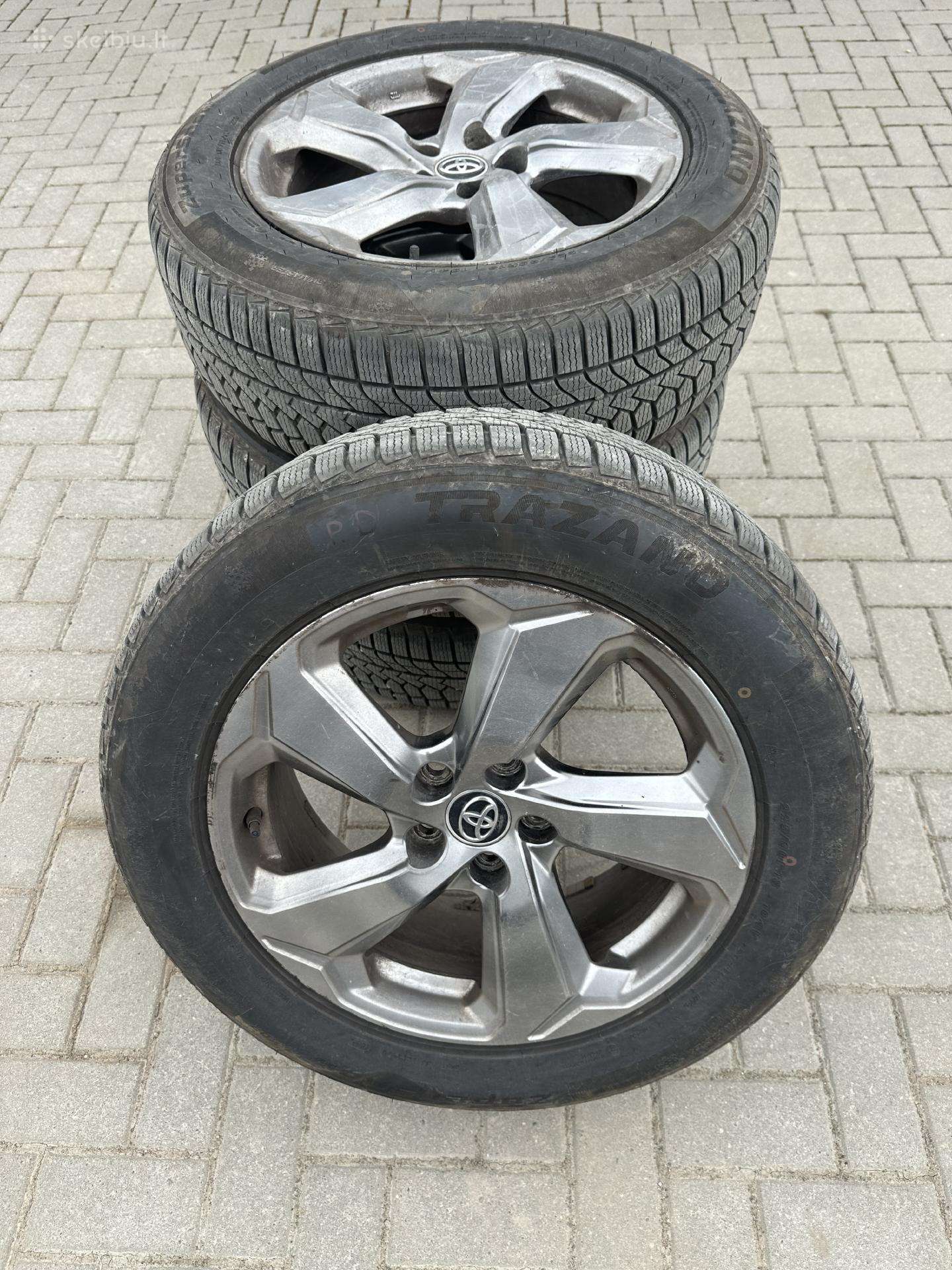 Parduodami R18 dydžio,rav4 ratlankiai su padangom.
