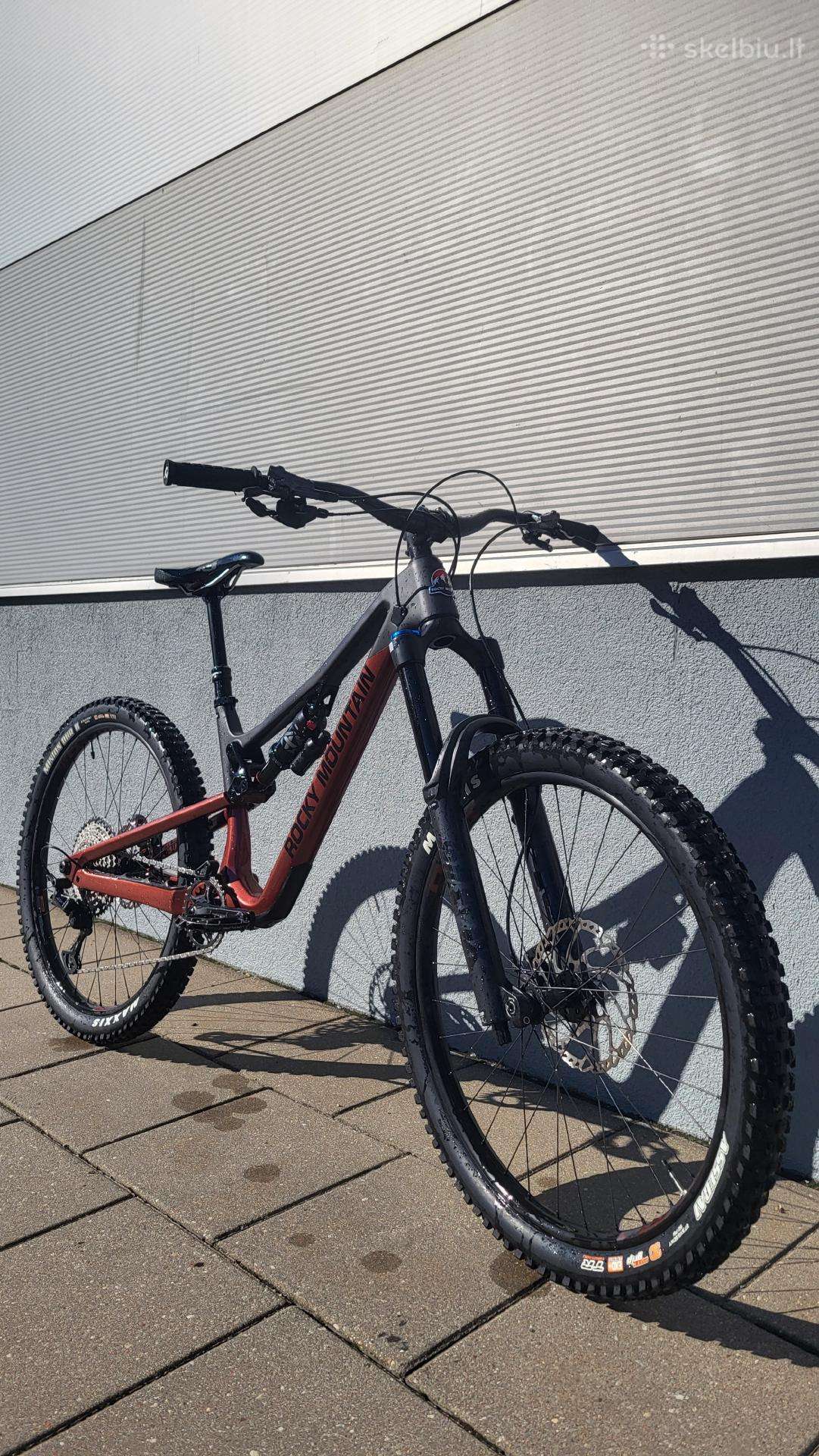 Rocky Mountain Altitude full suspension dviratis