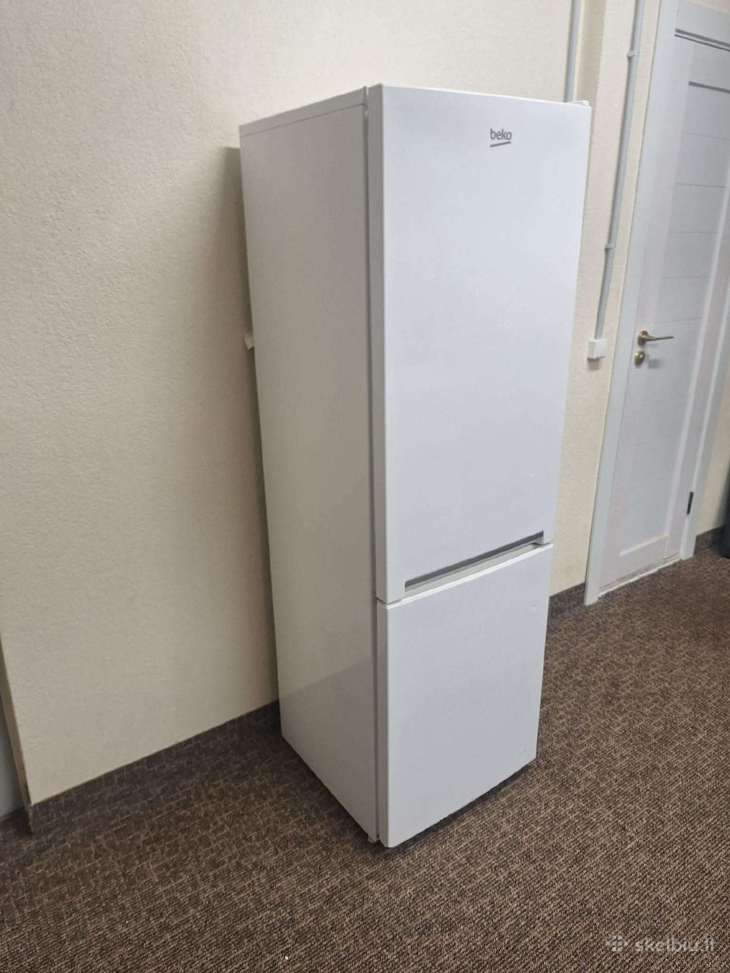 Beko Rcsa270k30w šaldytuvas su šaldikliu
