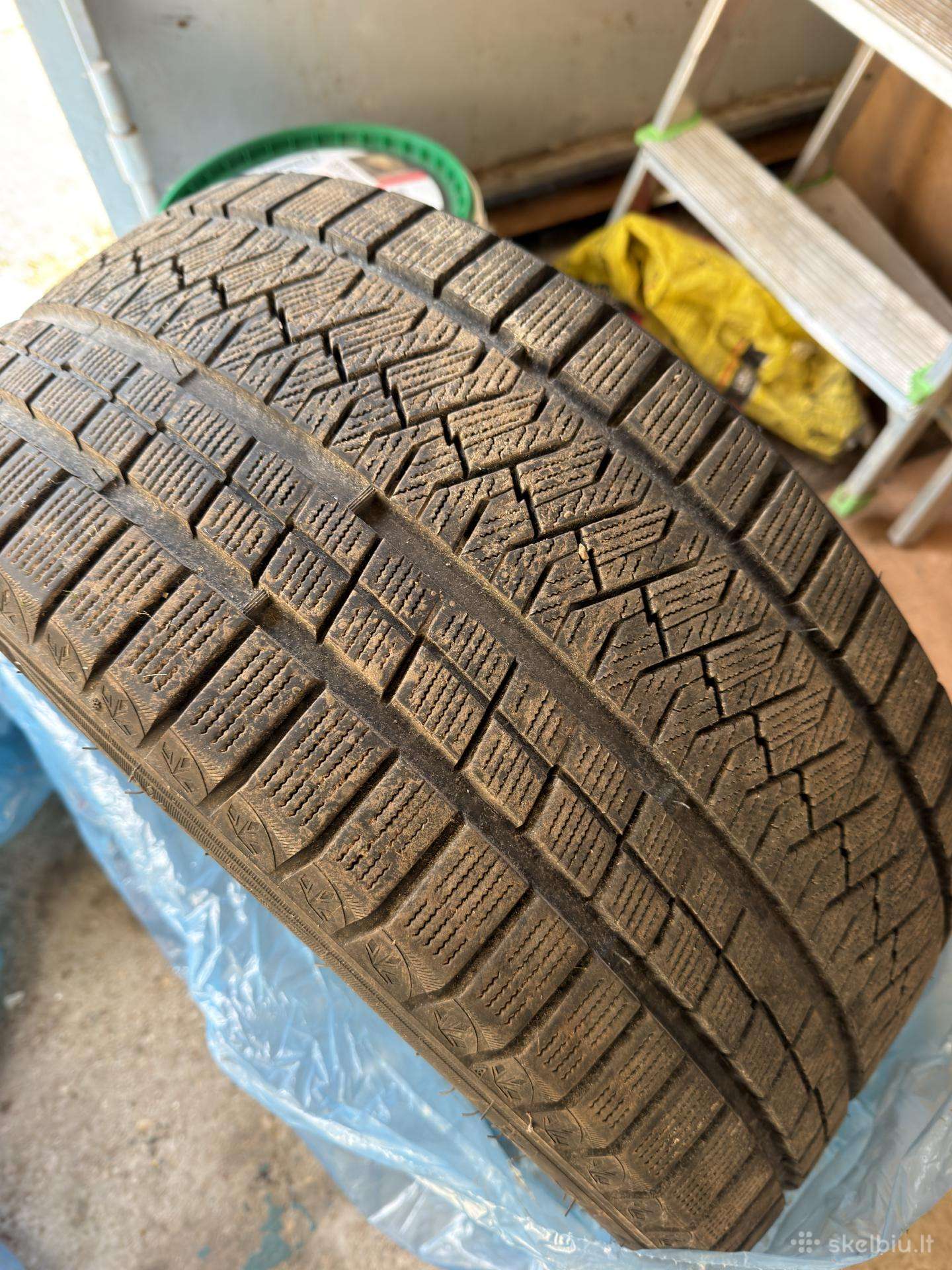 Triangle, winter 245/40 R18