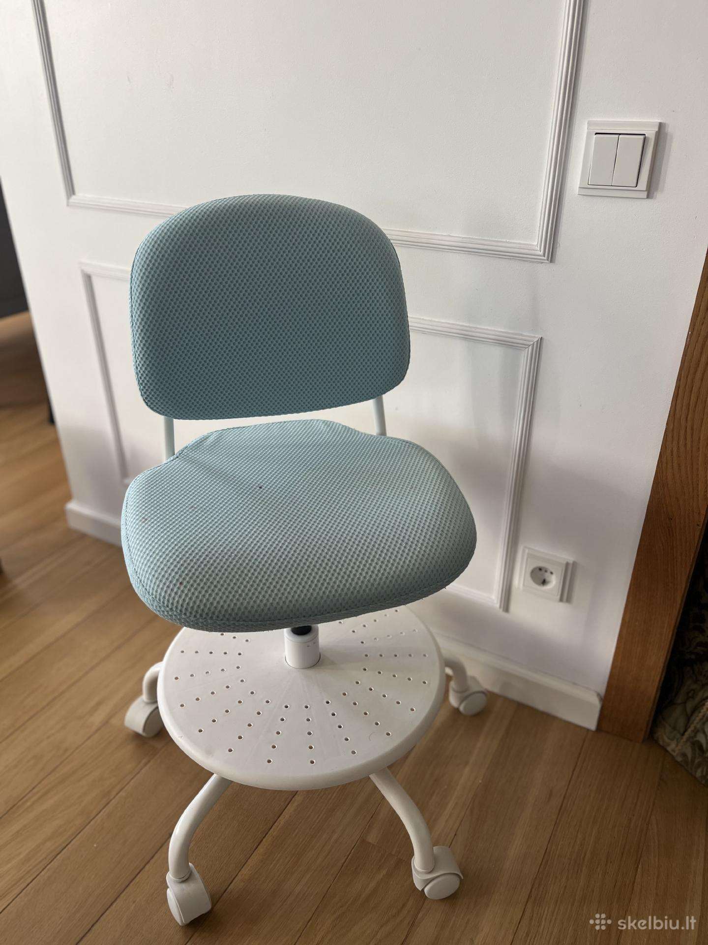 Parduodu Ikea vaikišką kėdutę
