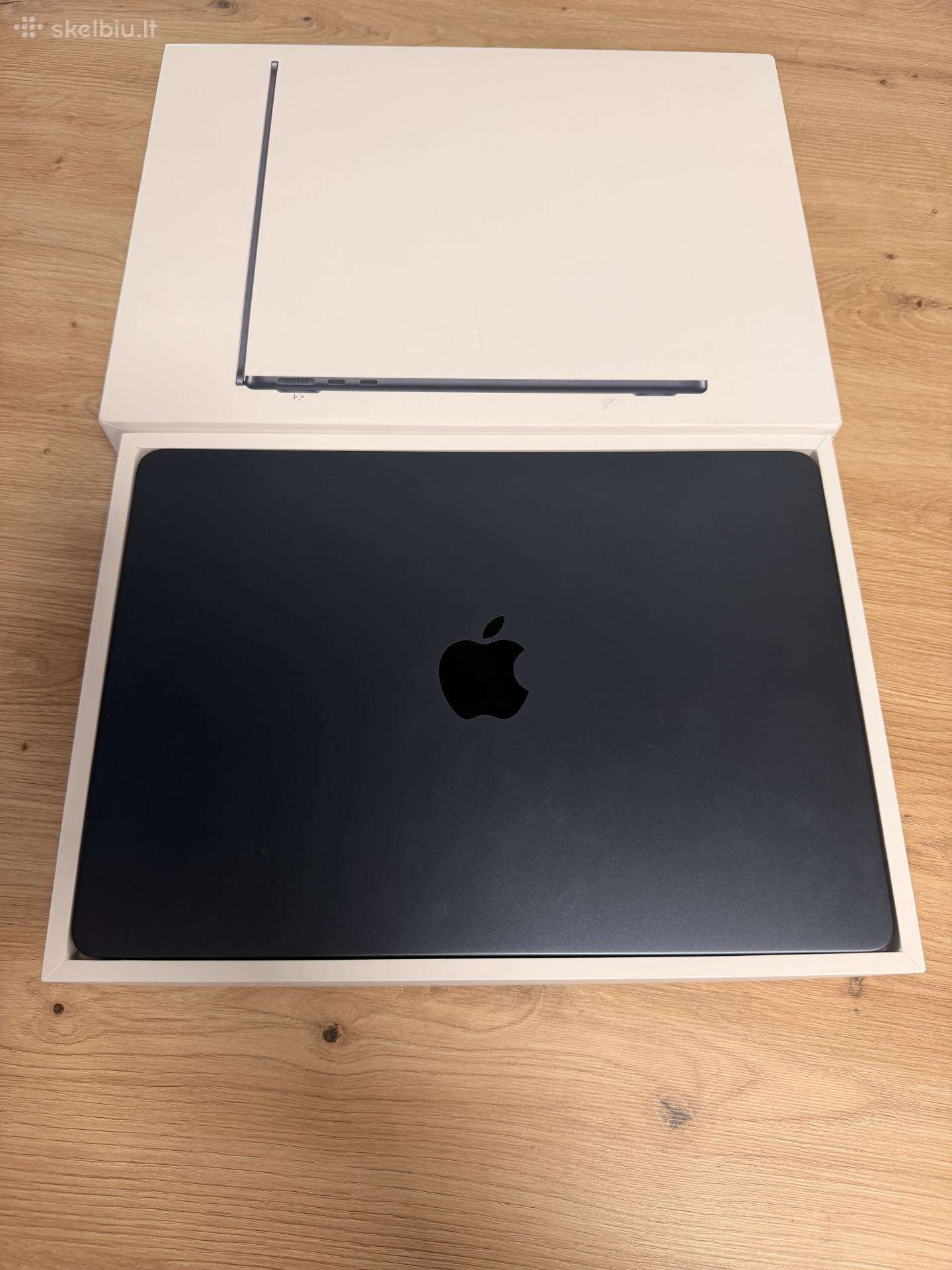 MacBook Air 13 m4 beveik naujas