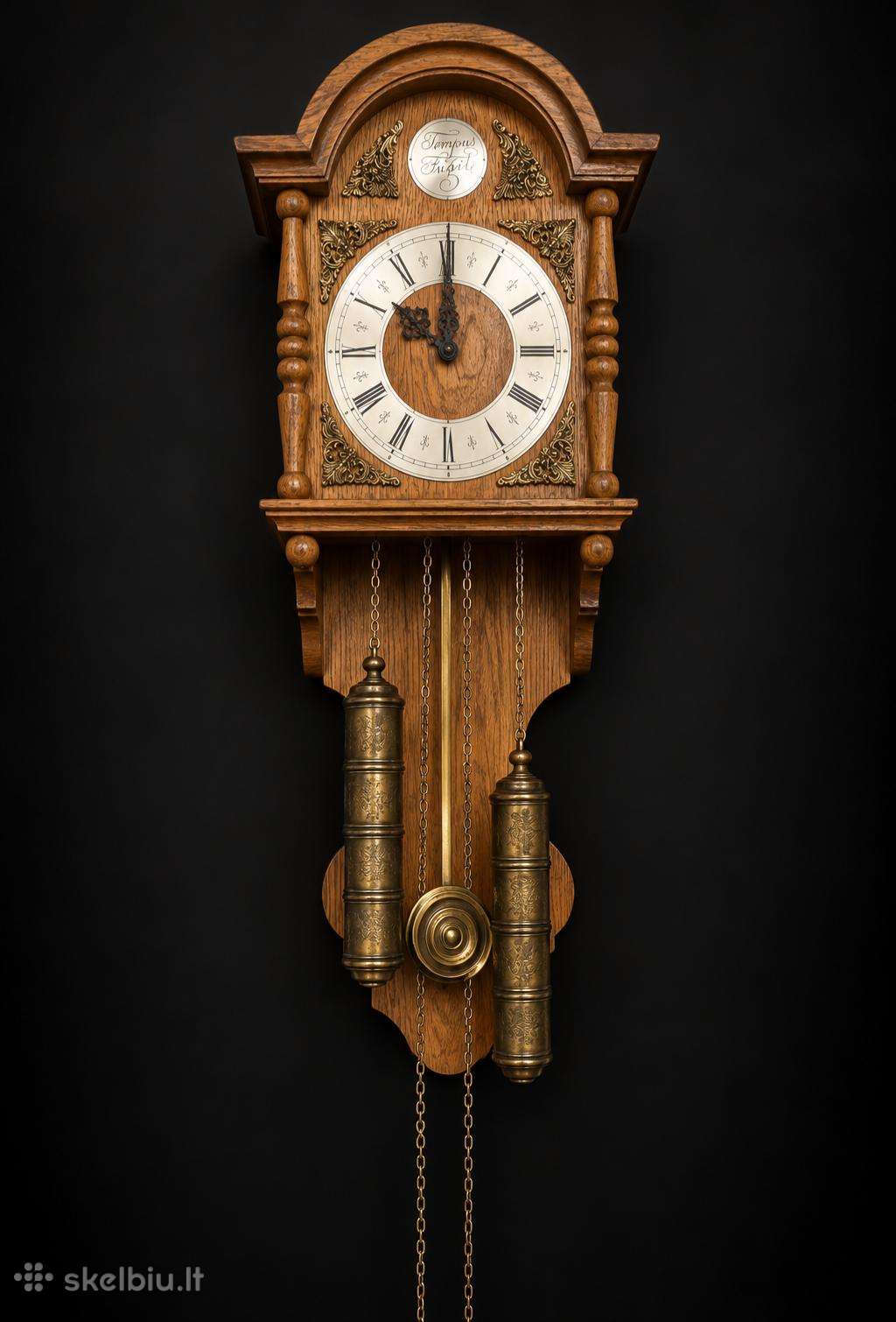 Tempus Fagit sieninis laikrodis