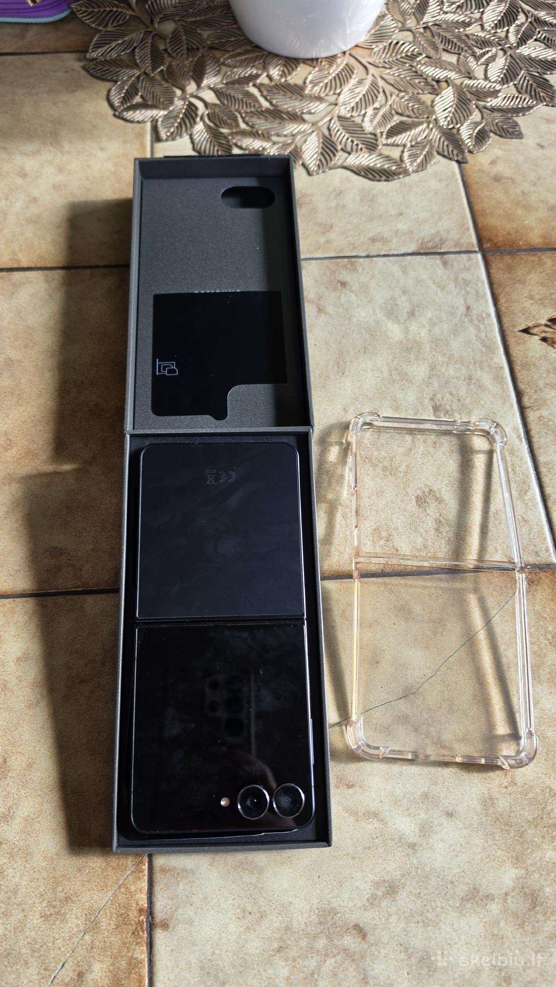 Samsung Galaxy Z Flip 7