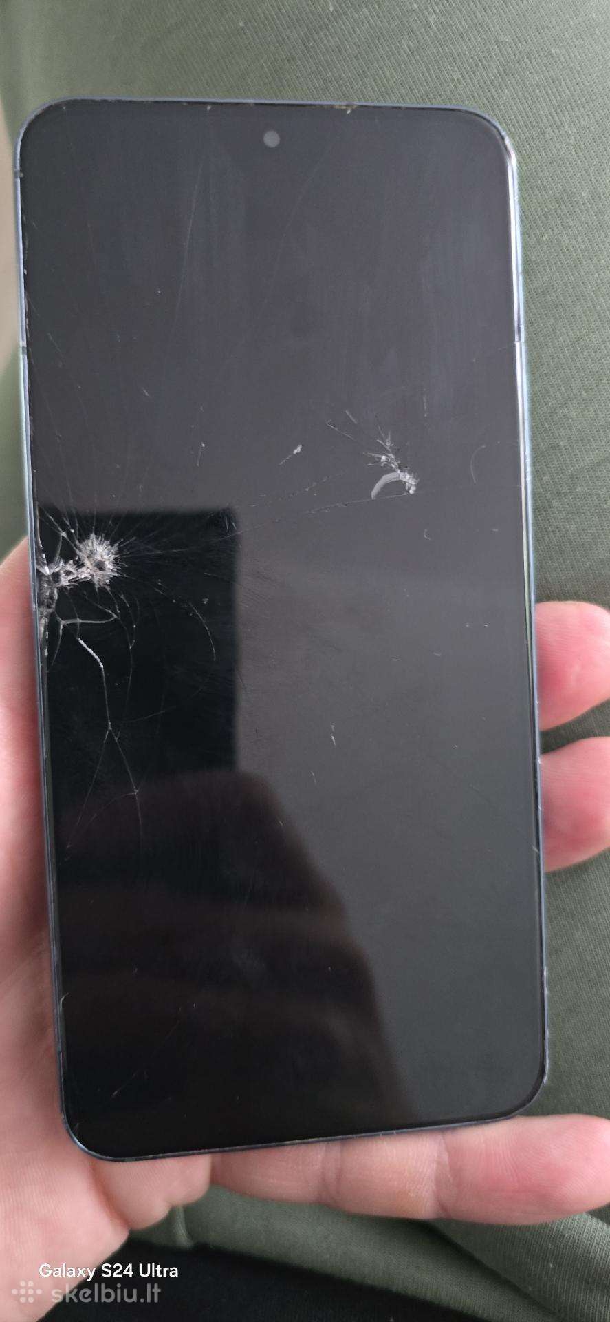 Samsung s22 8/256gb skilęs dar veikiantis.