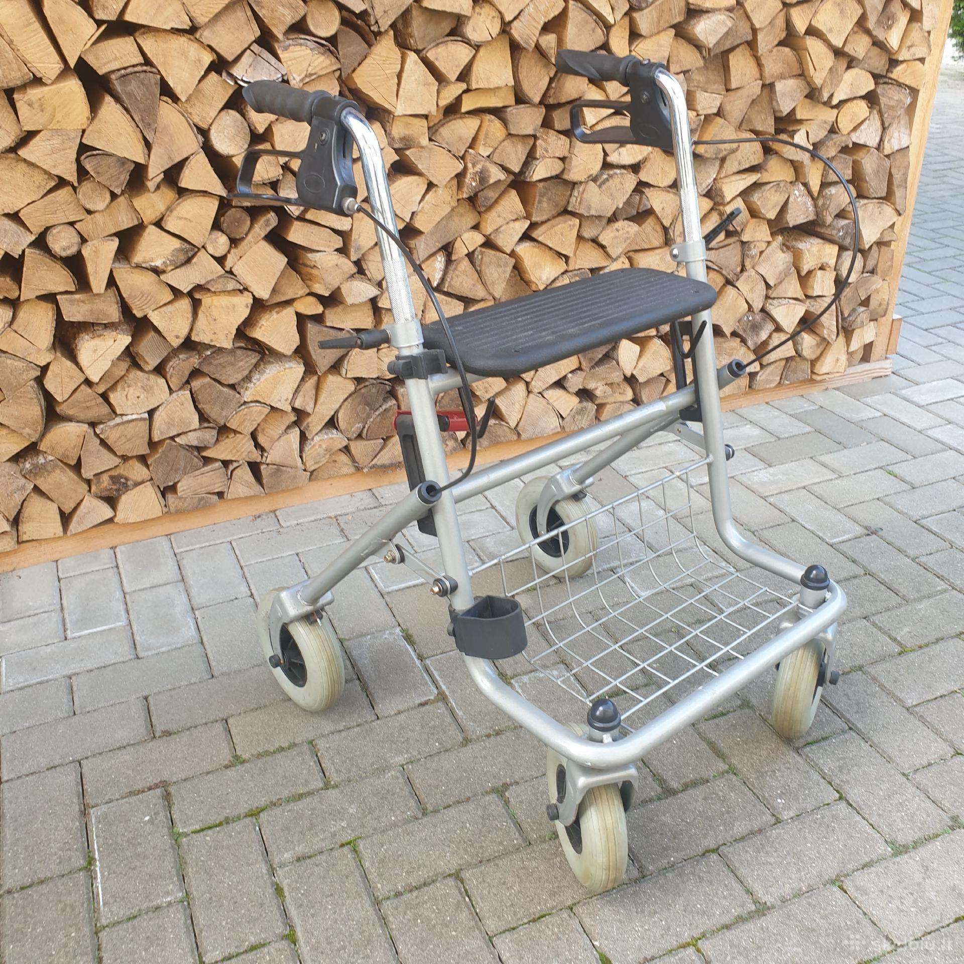 Vaikštynė su 4 ratukais